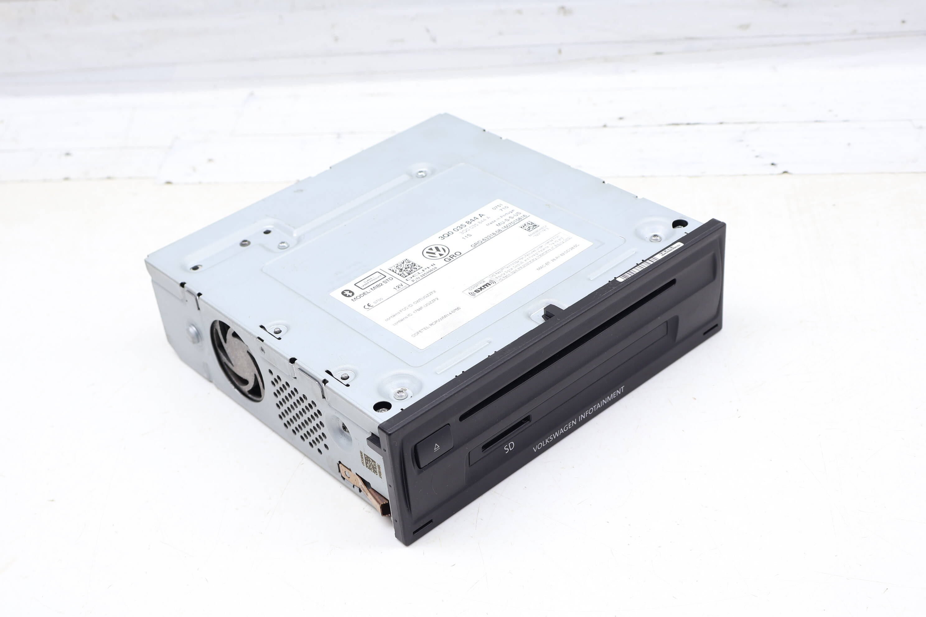 Bluetooth / Sd / Cd Control Unit 3Q0035844A