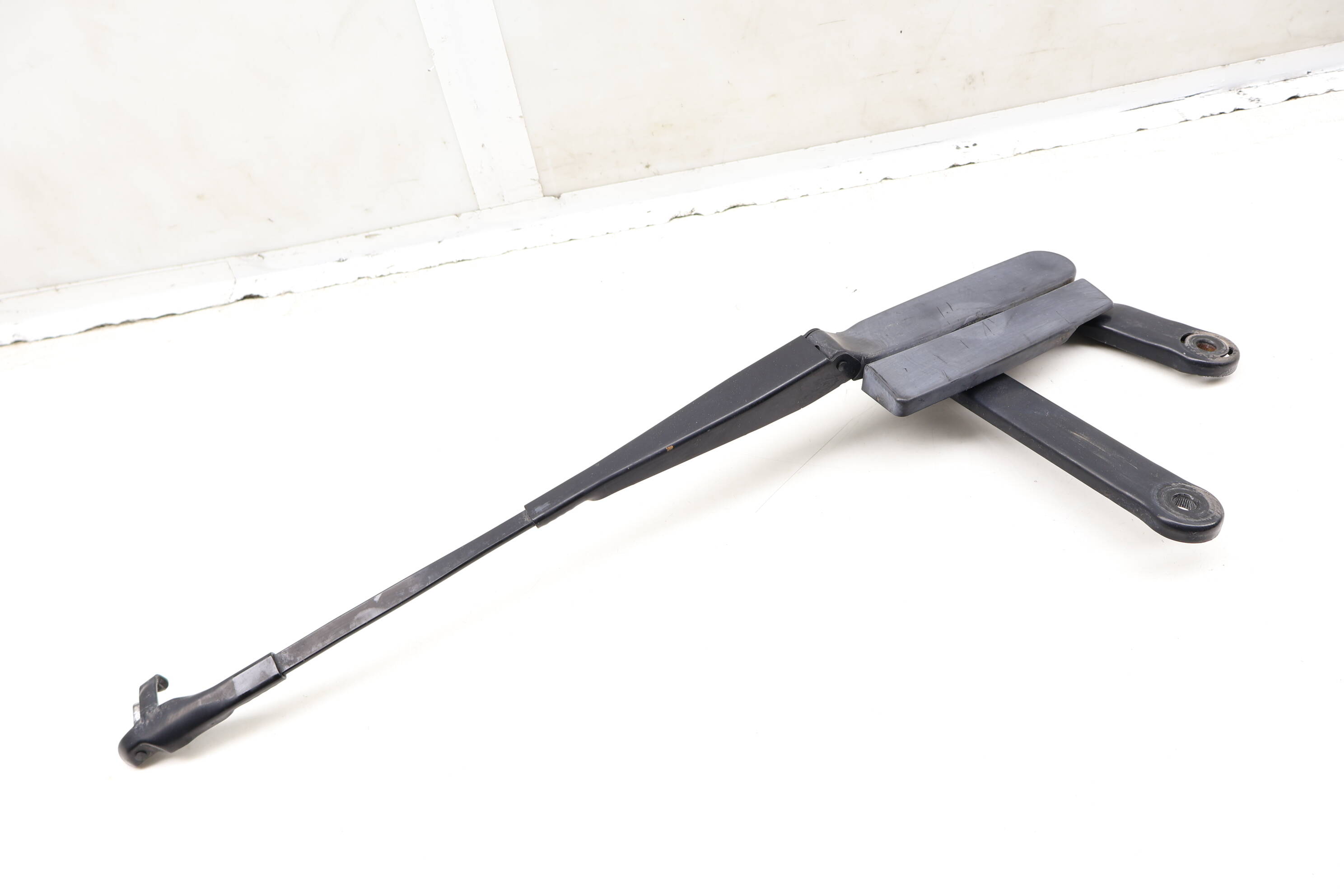 Windshield Wiper Arm 7P0955410B 95862802900