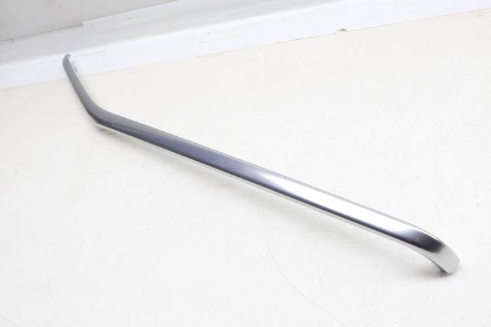 Door Panel Trim / Molding 1667200280 main product photo