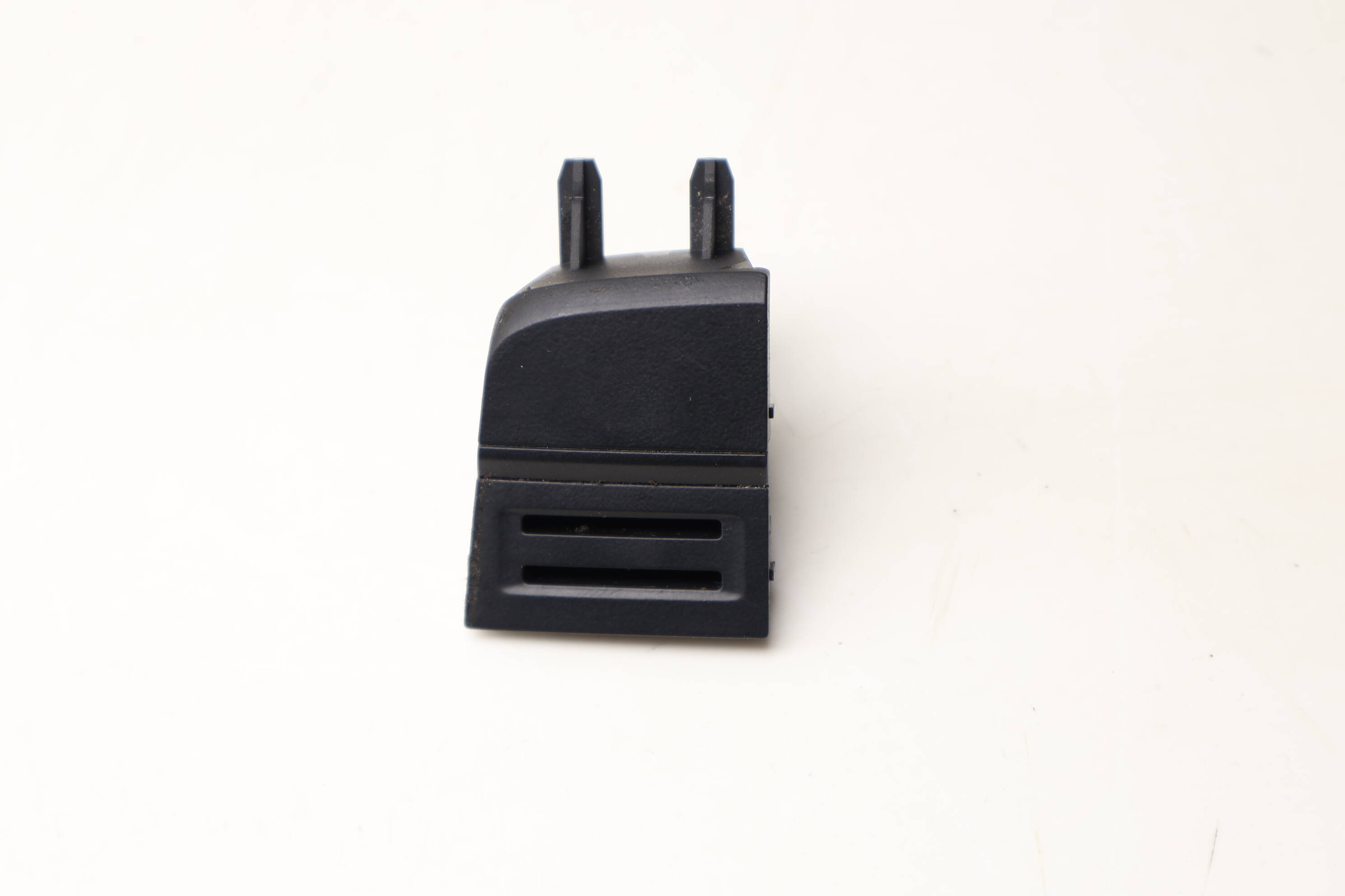 Center Mmi Trim / Coin Holder 8V1858323