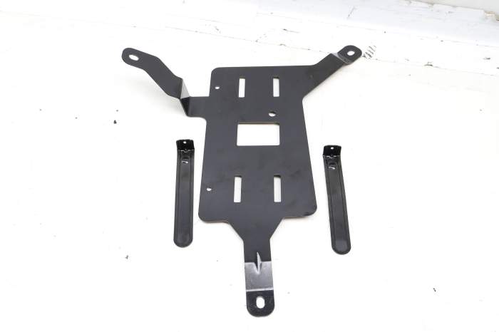 Stereo Amplifier / Amp Bracket 65152990908 main product photo
