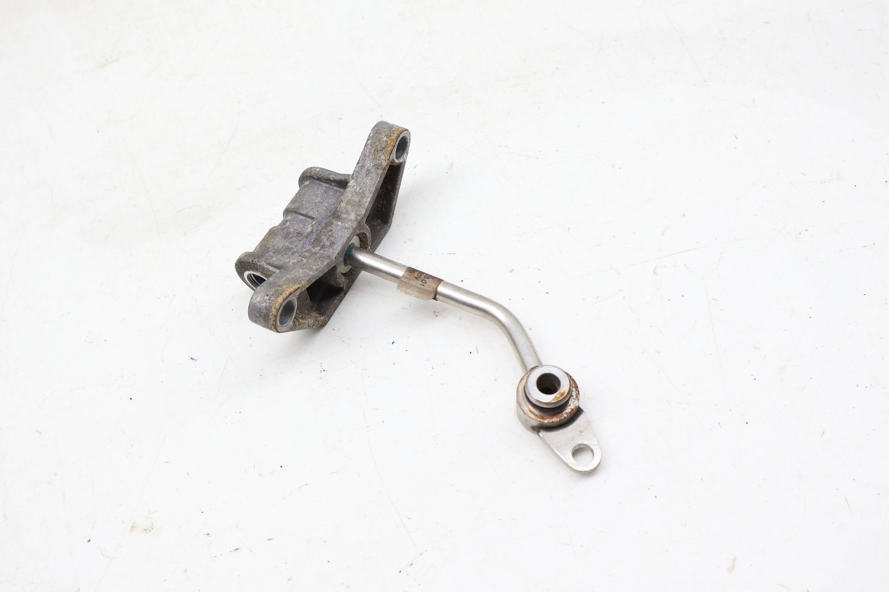 Turbo Oil Feed Pipe / Distributor 078115379