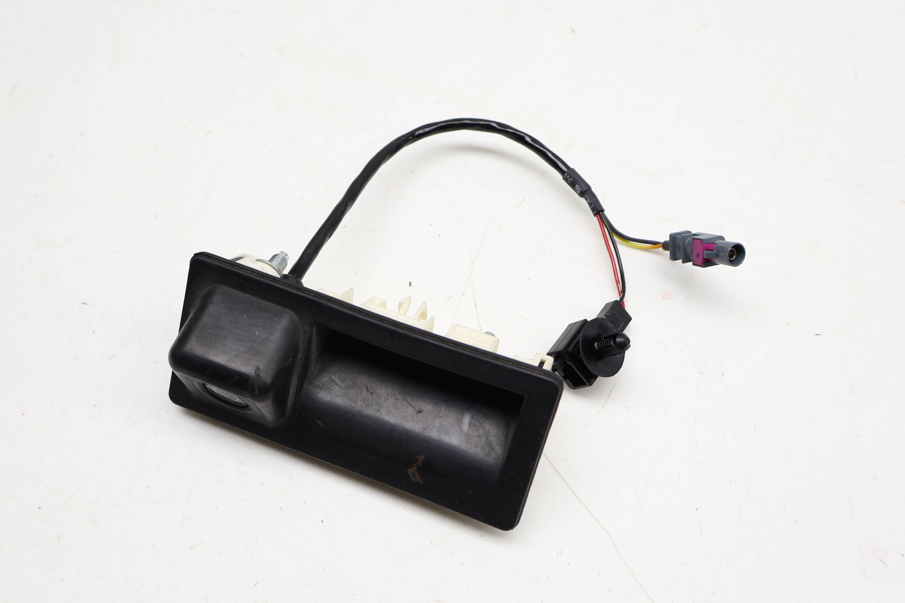 Trunk Release Handle W/ Backup Camera 3C9827566A