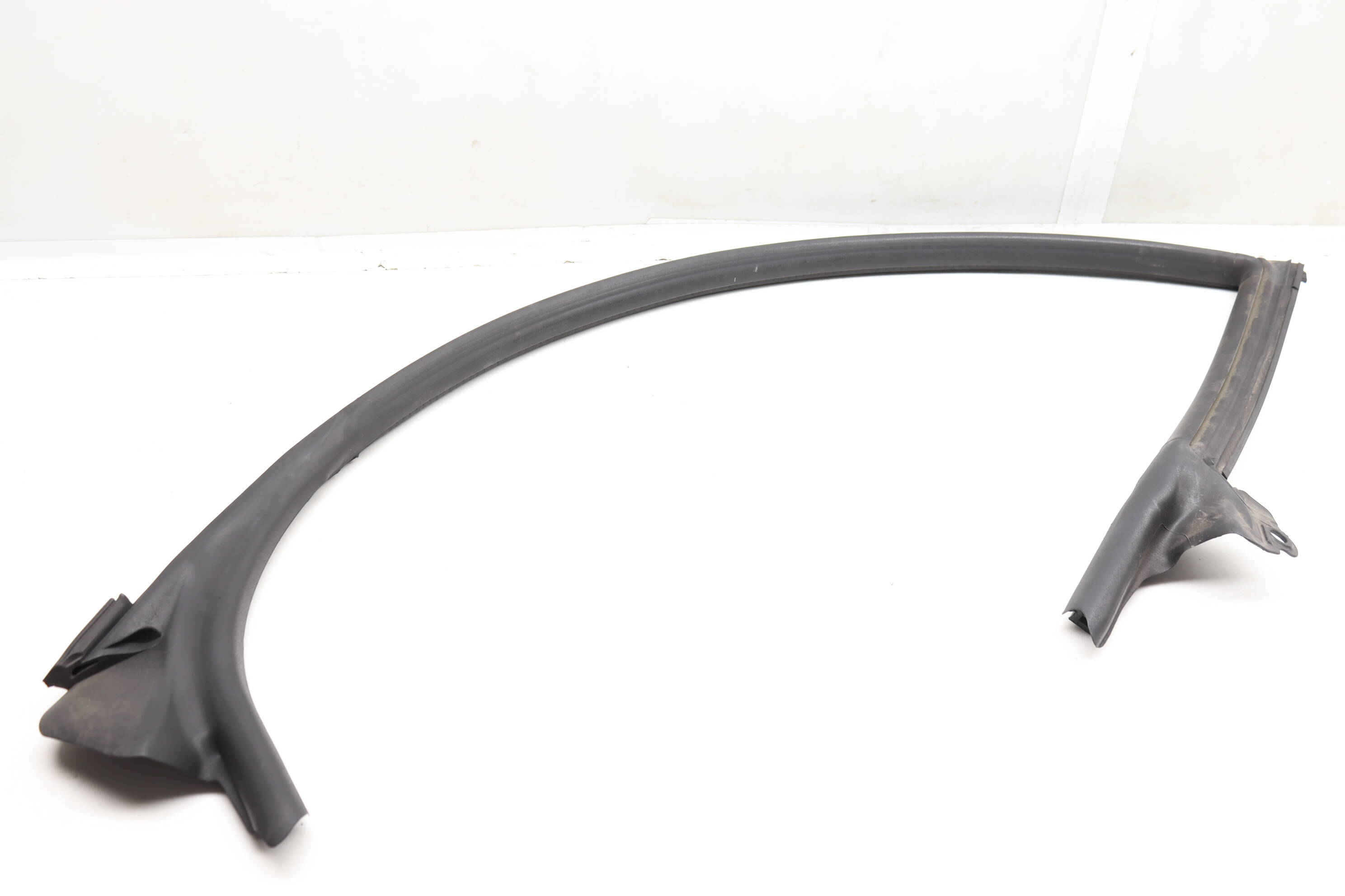 Upper Inner Door Seal / Weather Stripping 4G8845353J