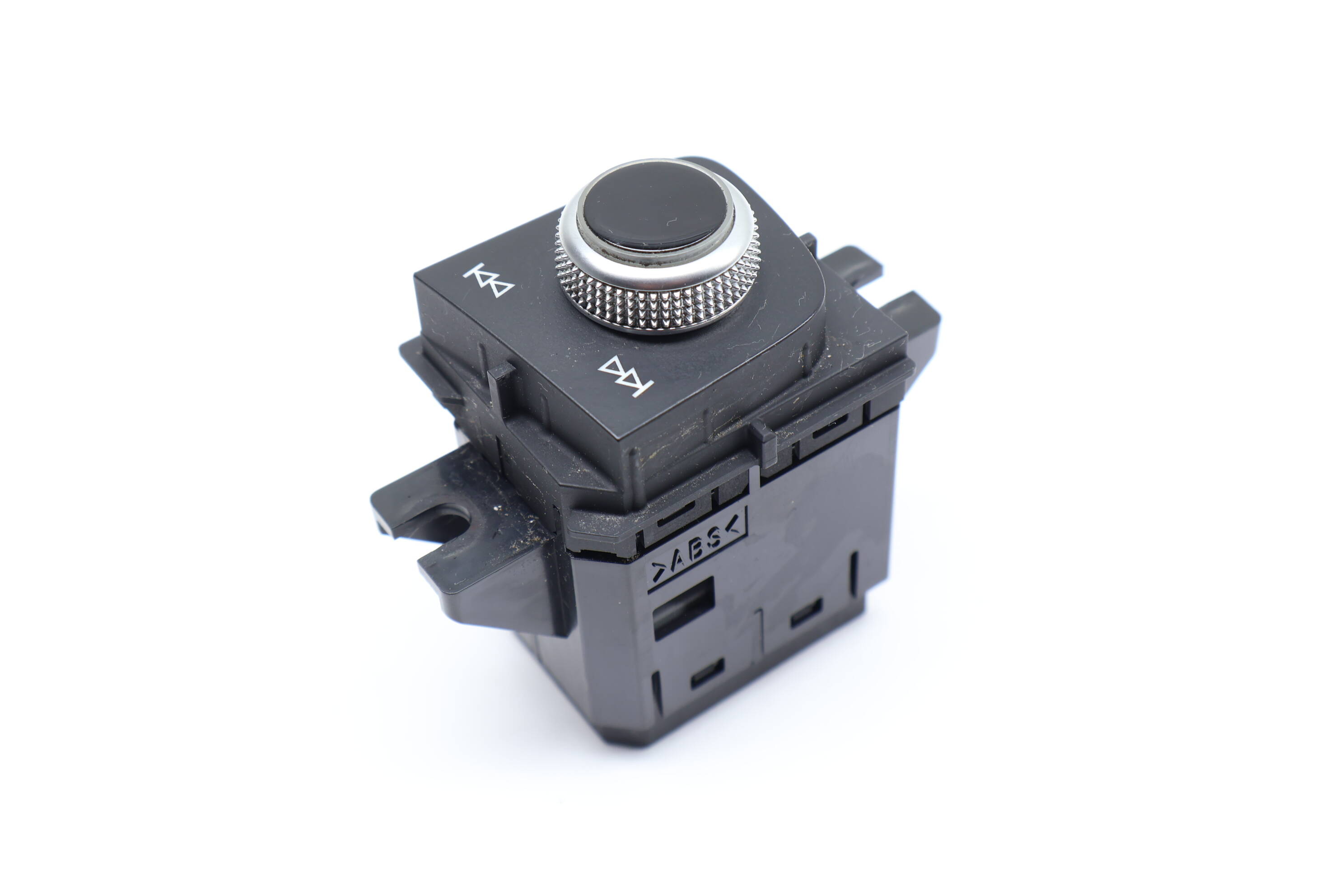 Media Power / Volume Switch Knob 8W1919616