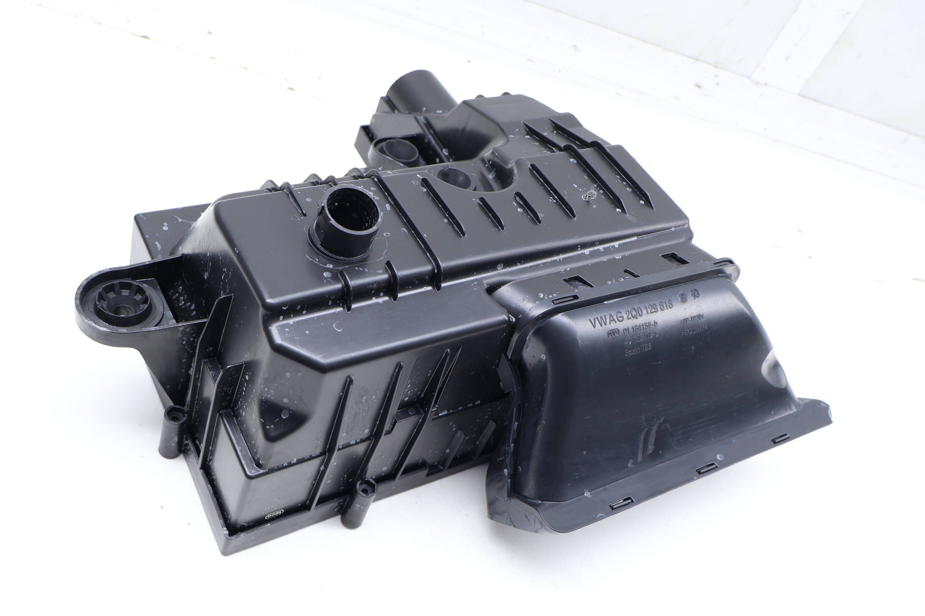 Engine Air Filter Box / Housing (Lower) 5WA129607A