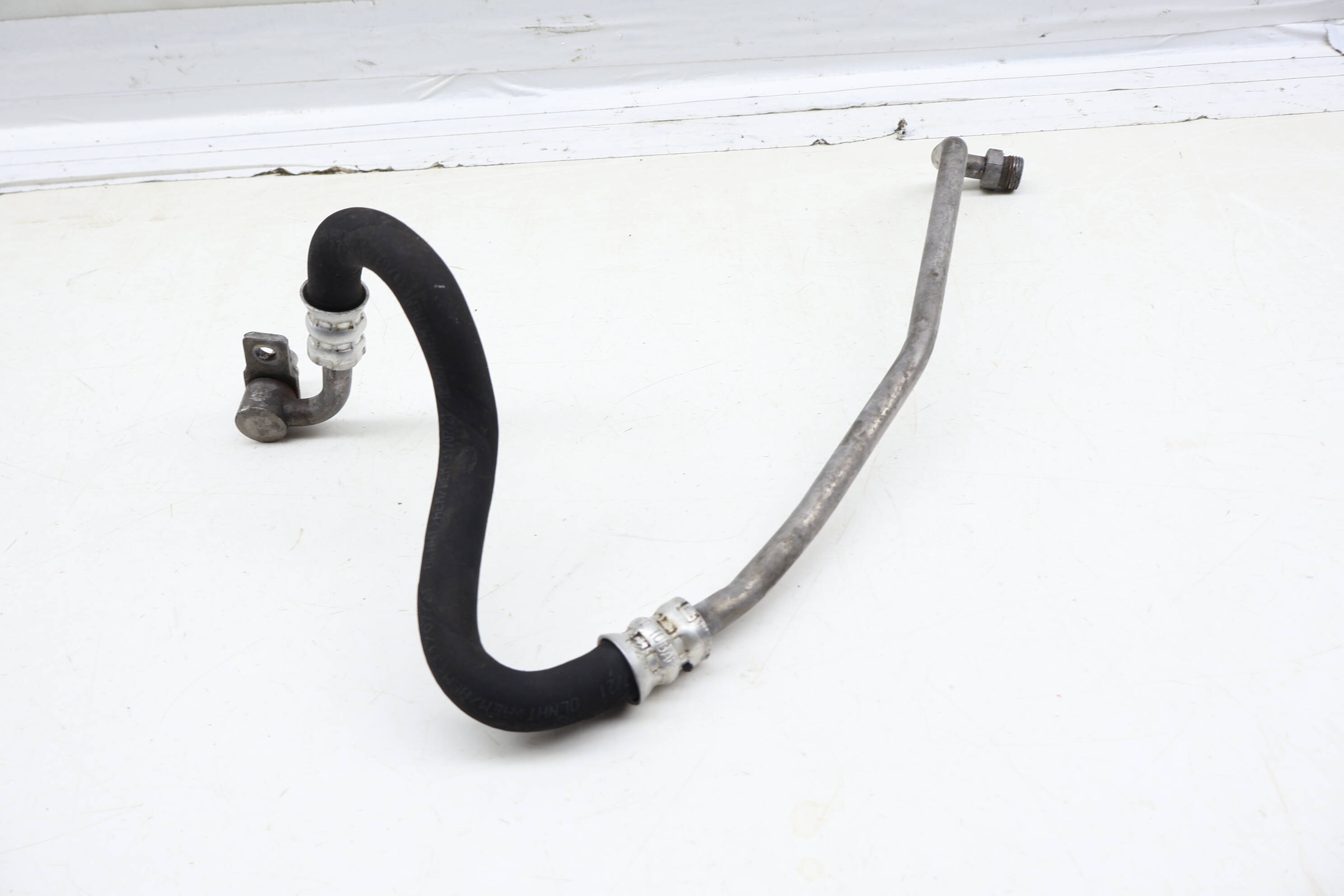 Transmission Oil Cooler Line / Pipe 4E0317822L