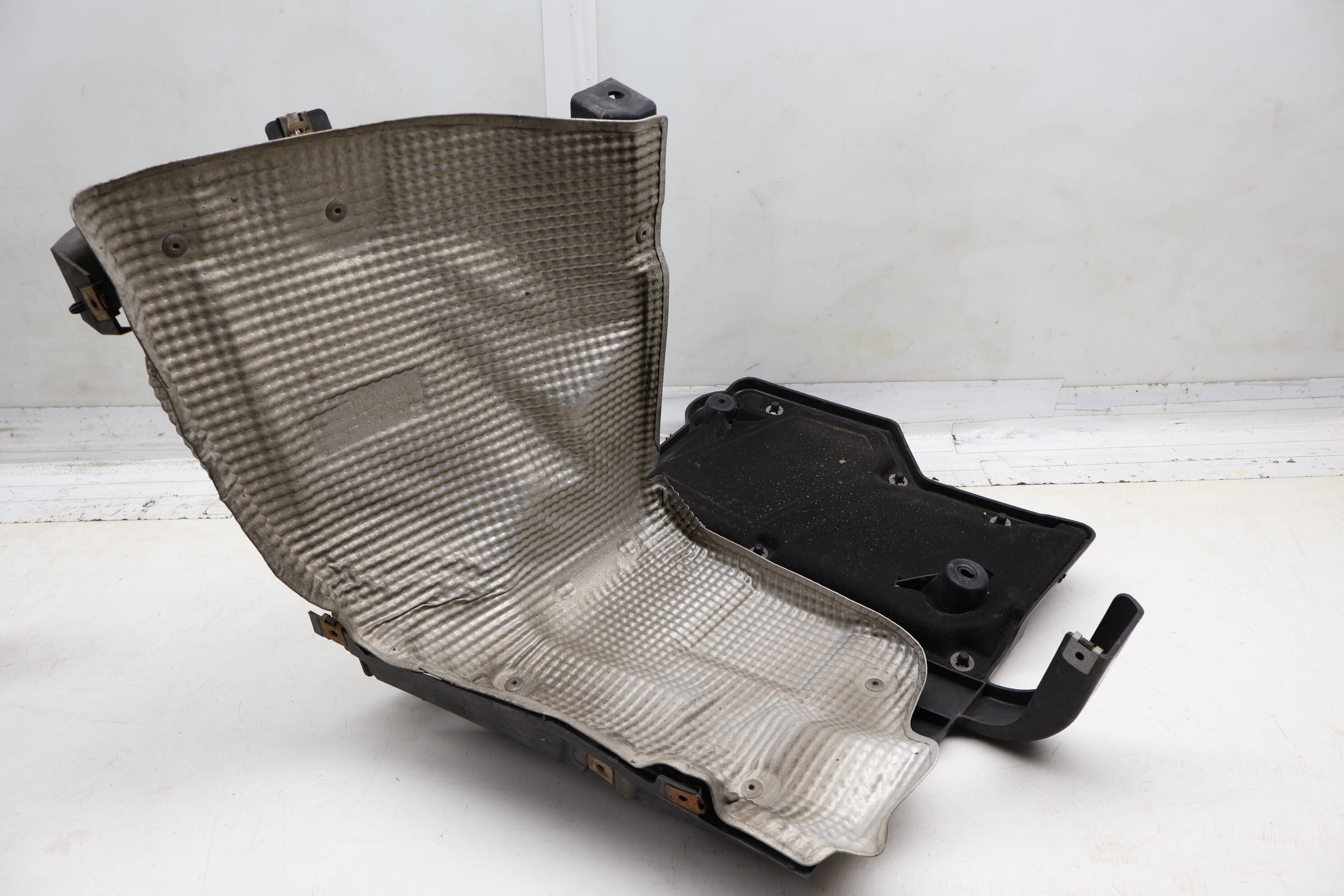 Bumper Mount Bracket 97050563204