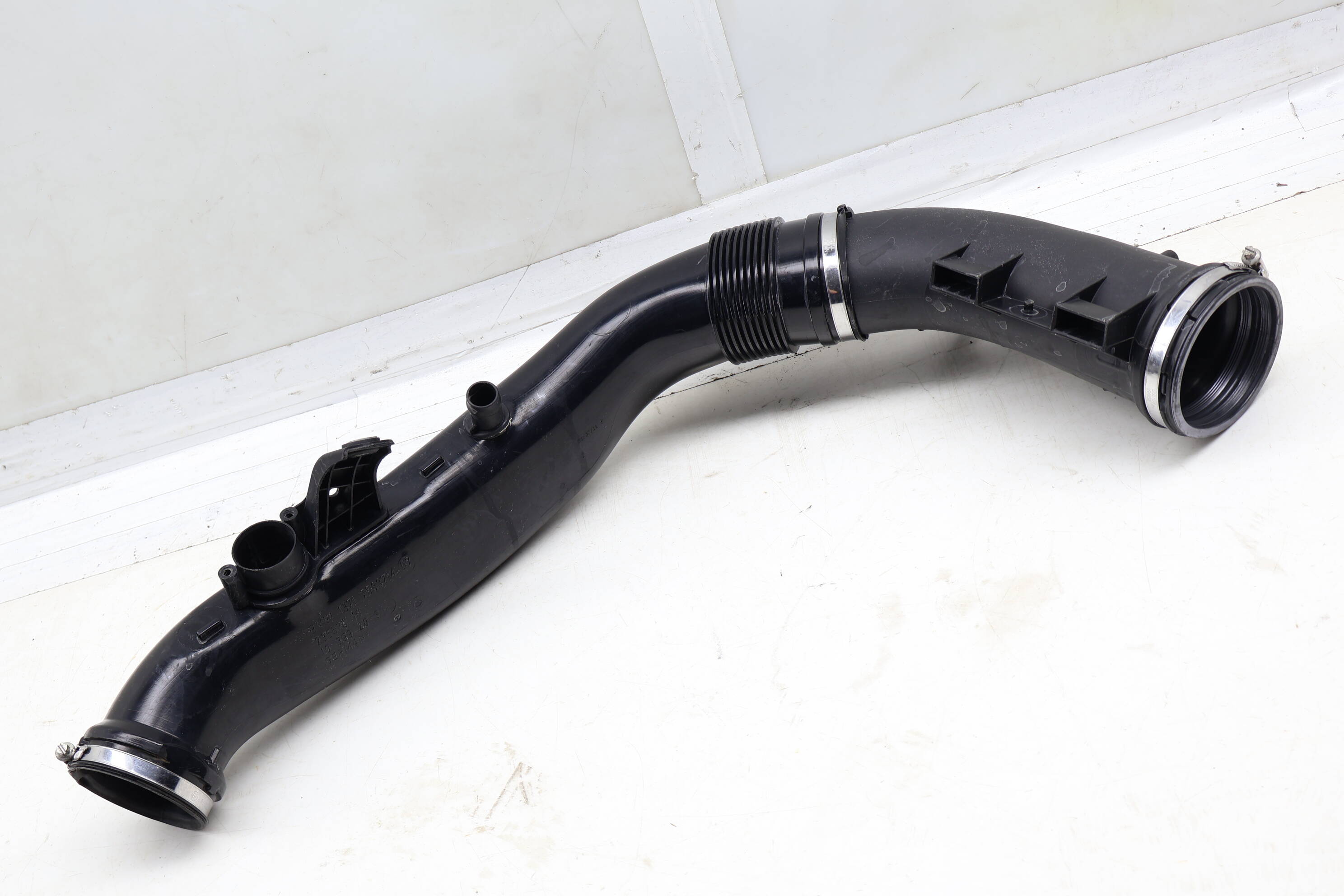 Air Intake Duct / Tube 13717583714