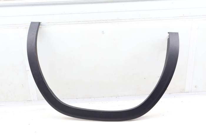 Wheel Fender Flare Trim / Molding 3CN853817 main product photo