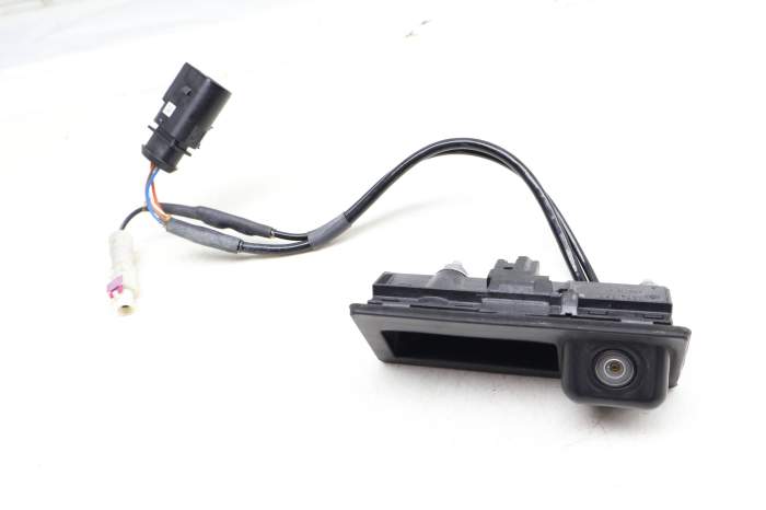 Trunk Hatch Release Handle / Switch W/ Camera 7P5827566H 95864529011 main product photo