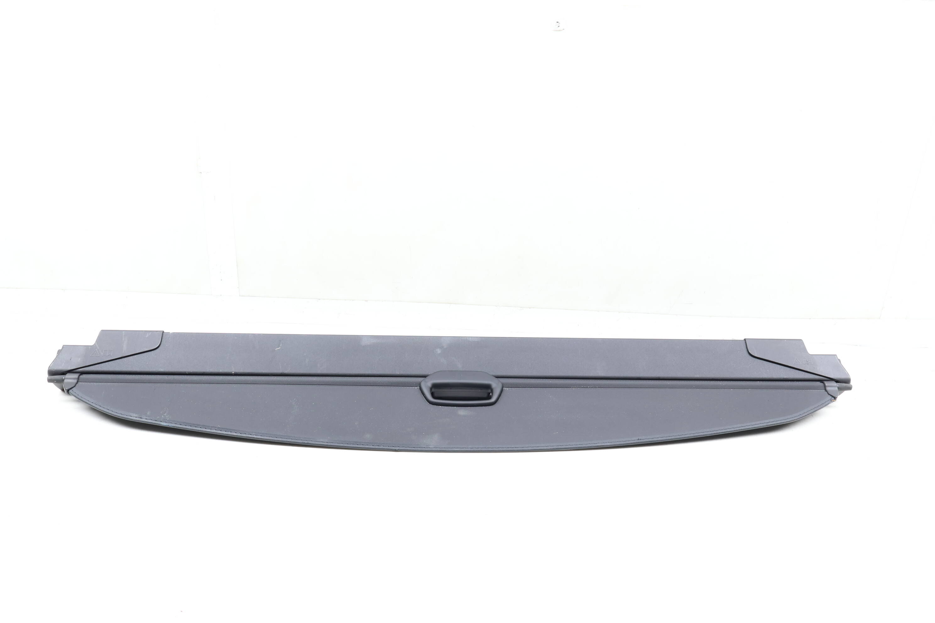 Retractable Cargo Cover 51477471986