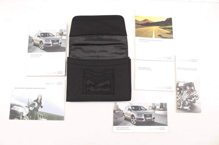 2012 Owners Manual main product photo