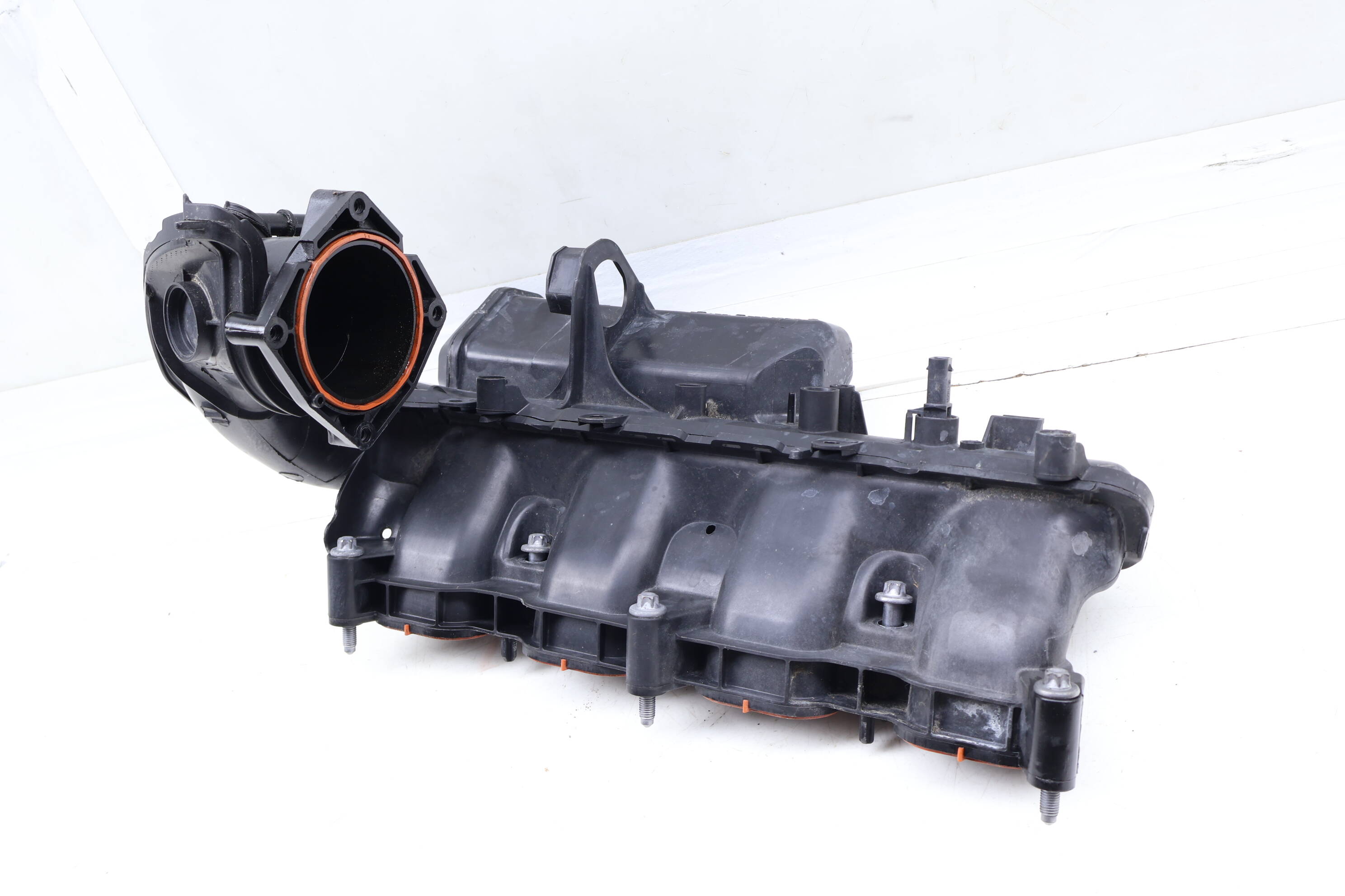 Intake Manifold 2740900037