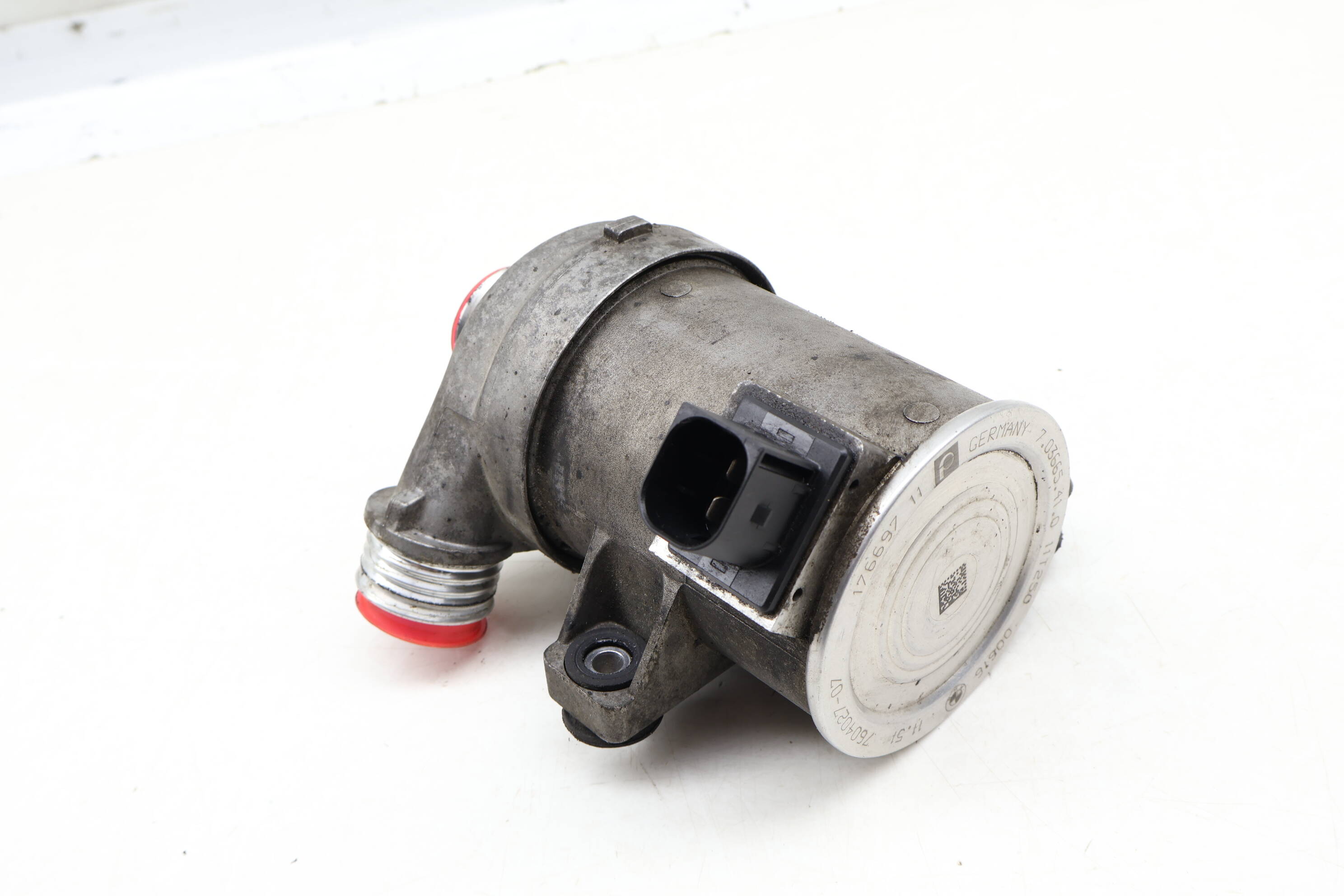 Electric Coolant / Water Pump 11517604027