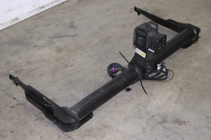 Trailer / Tow Hitch Assembly 80A092115B main product photo