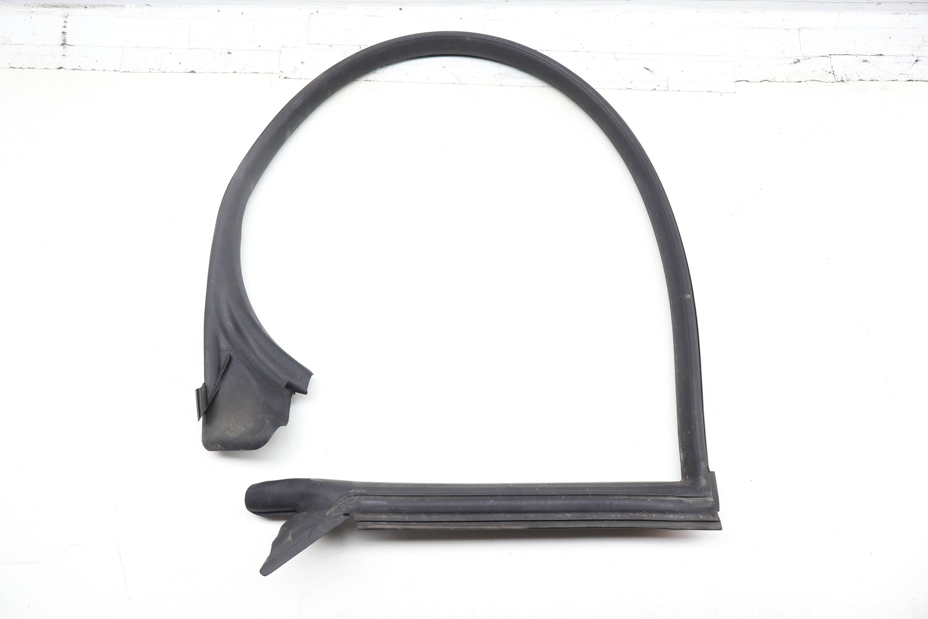Upper Inner Door Seal / Weather Stripping 8T0845353E