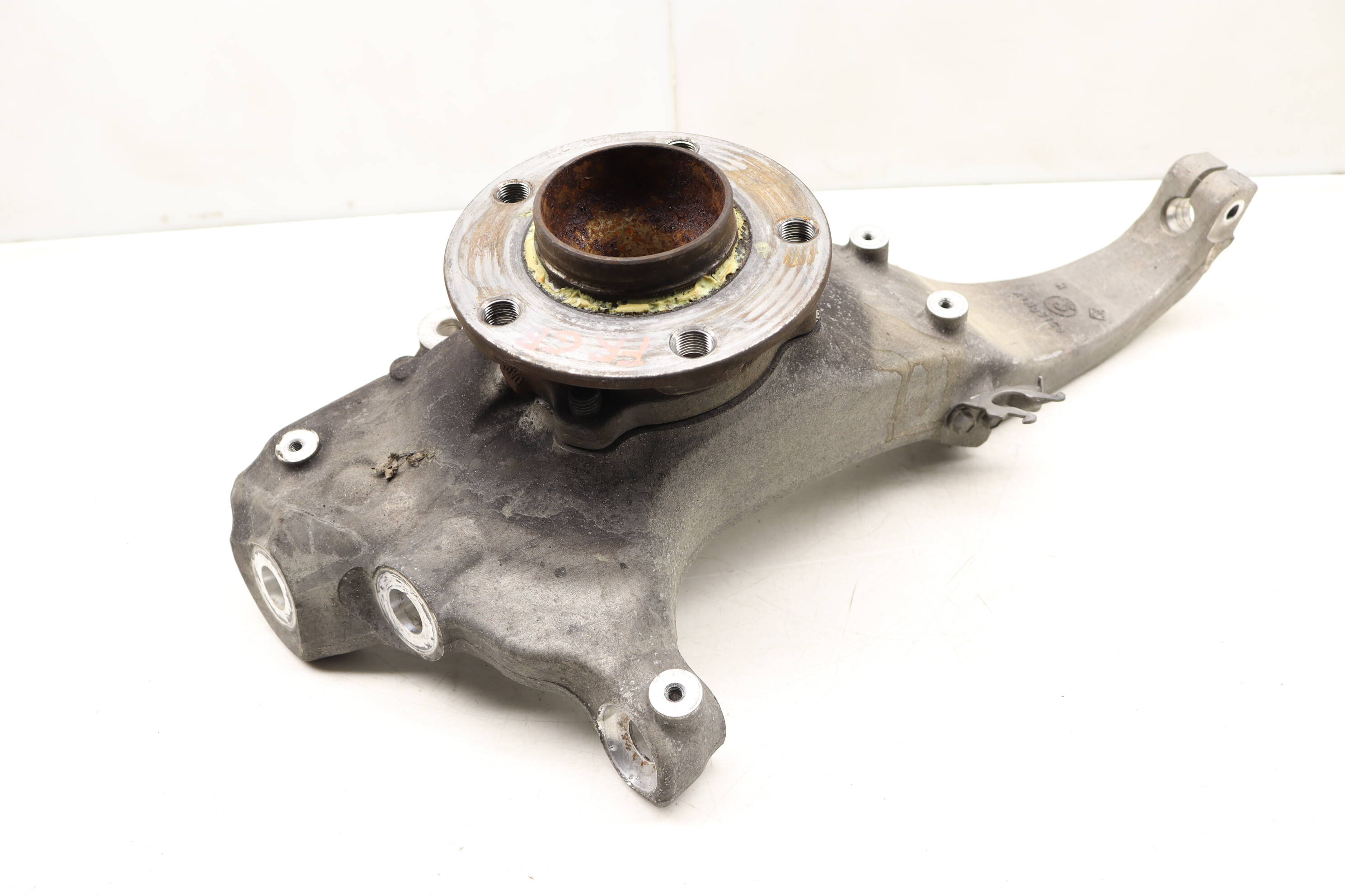 若者に人気のブランド W/ Knuckle Spindle Right Front BMW Wheel 31216775770 Bearing テープ・マスキングテープ