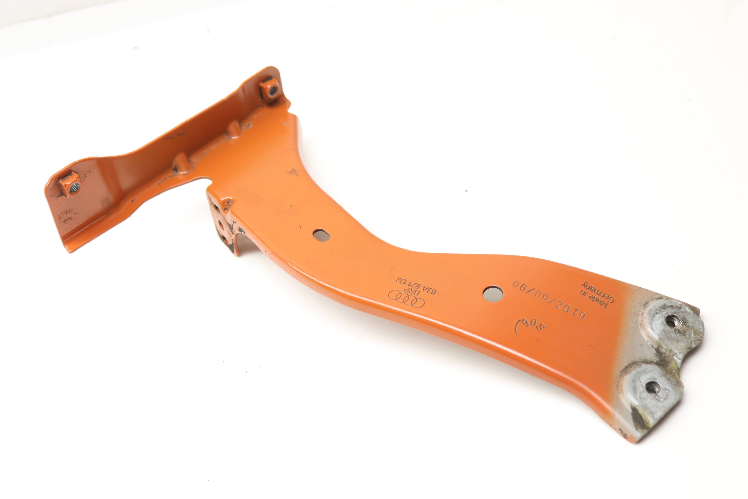 Audi Right Front Fender Mount / Bracket (Q3) 83A821132