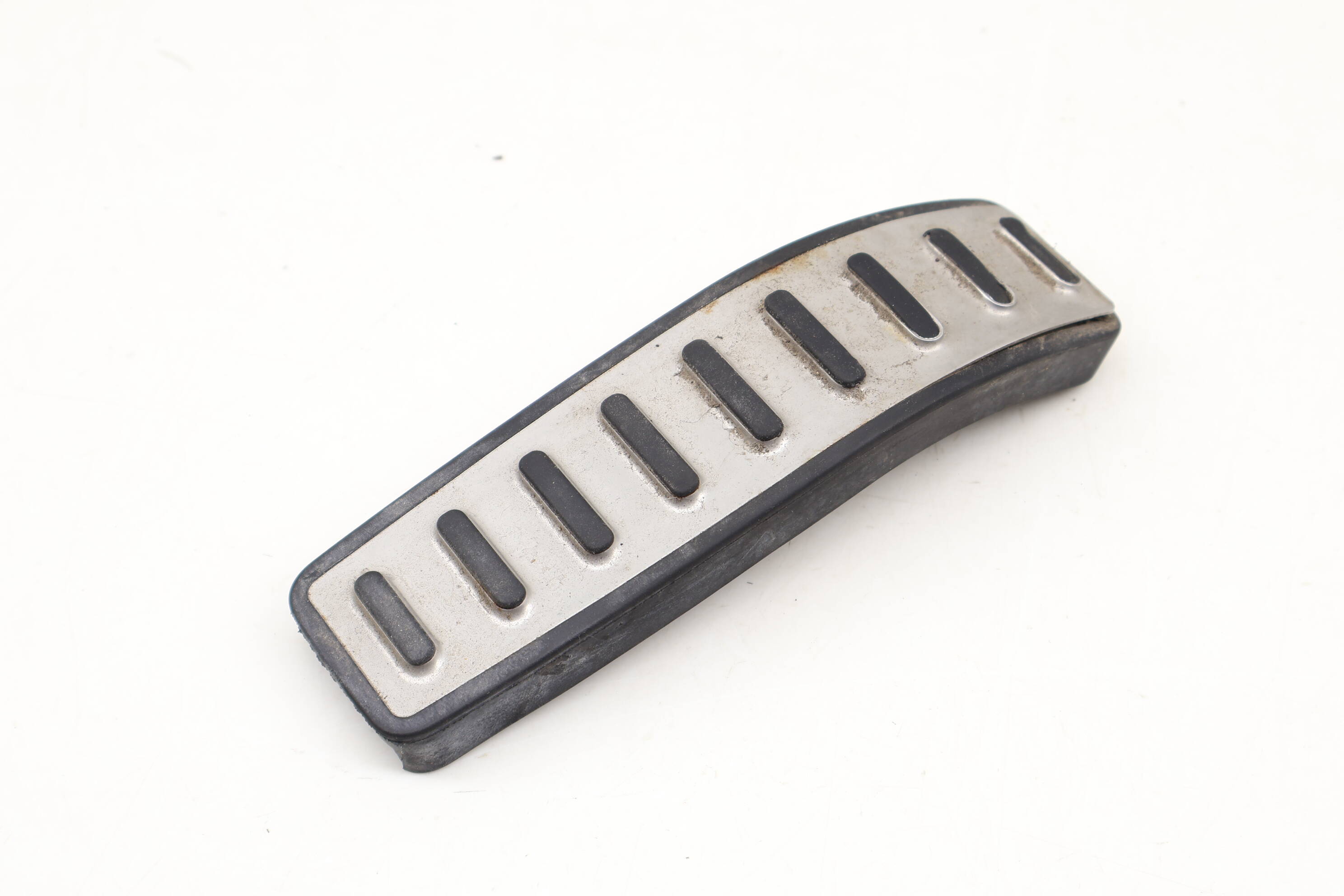 Accelerator Gas Pedal Pad / Cap 7L5721647A 95542321010