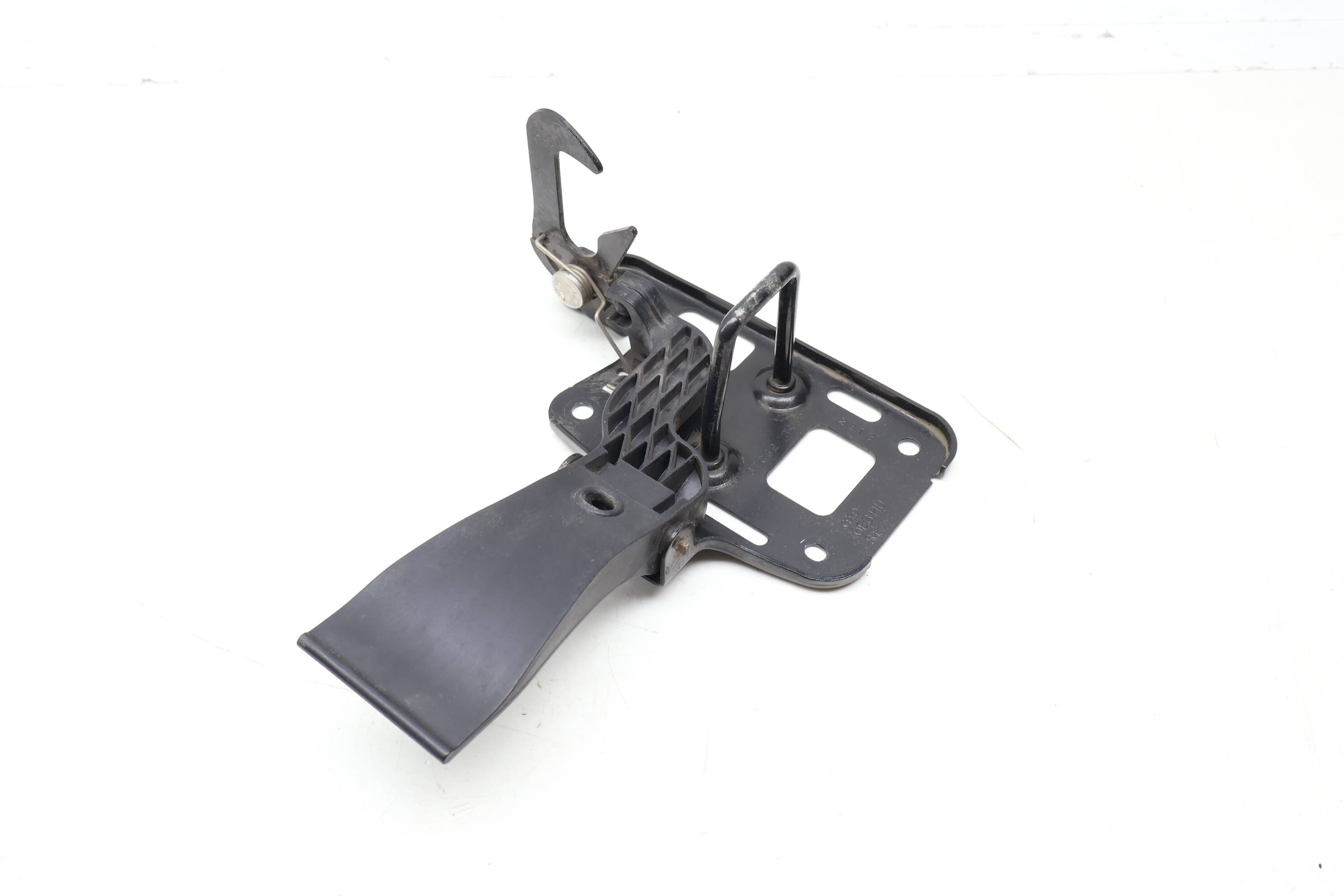 Upper Hood Latch / Lever 8T0823480