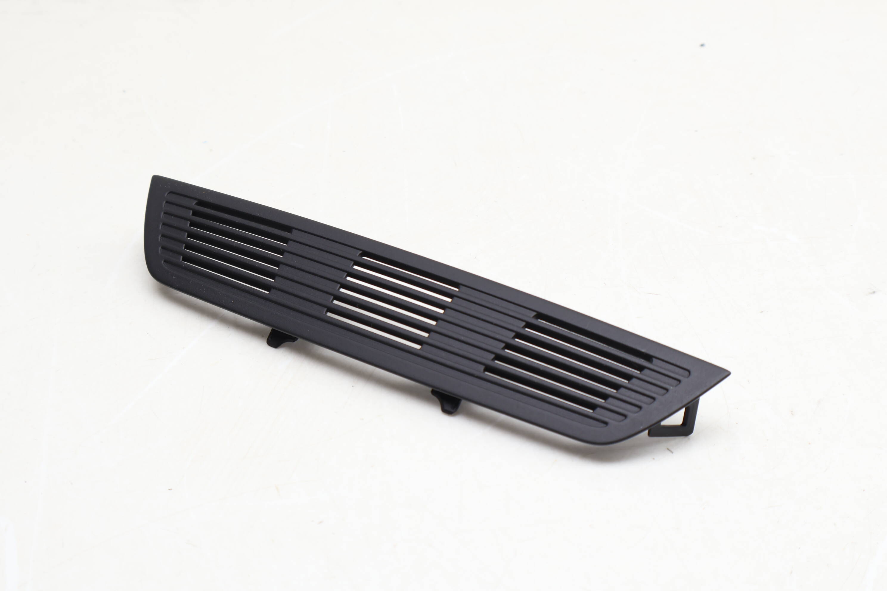 Map / Dome Light Vent Trim 61319201453