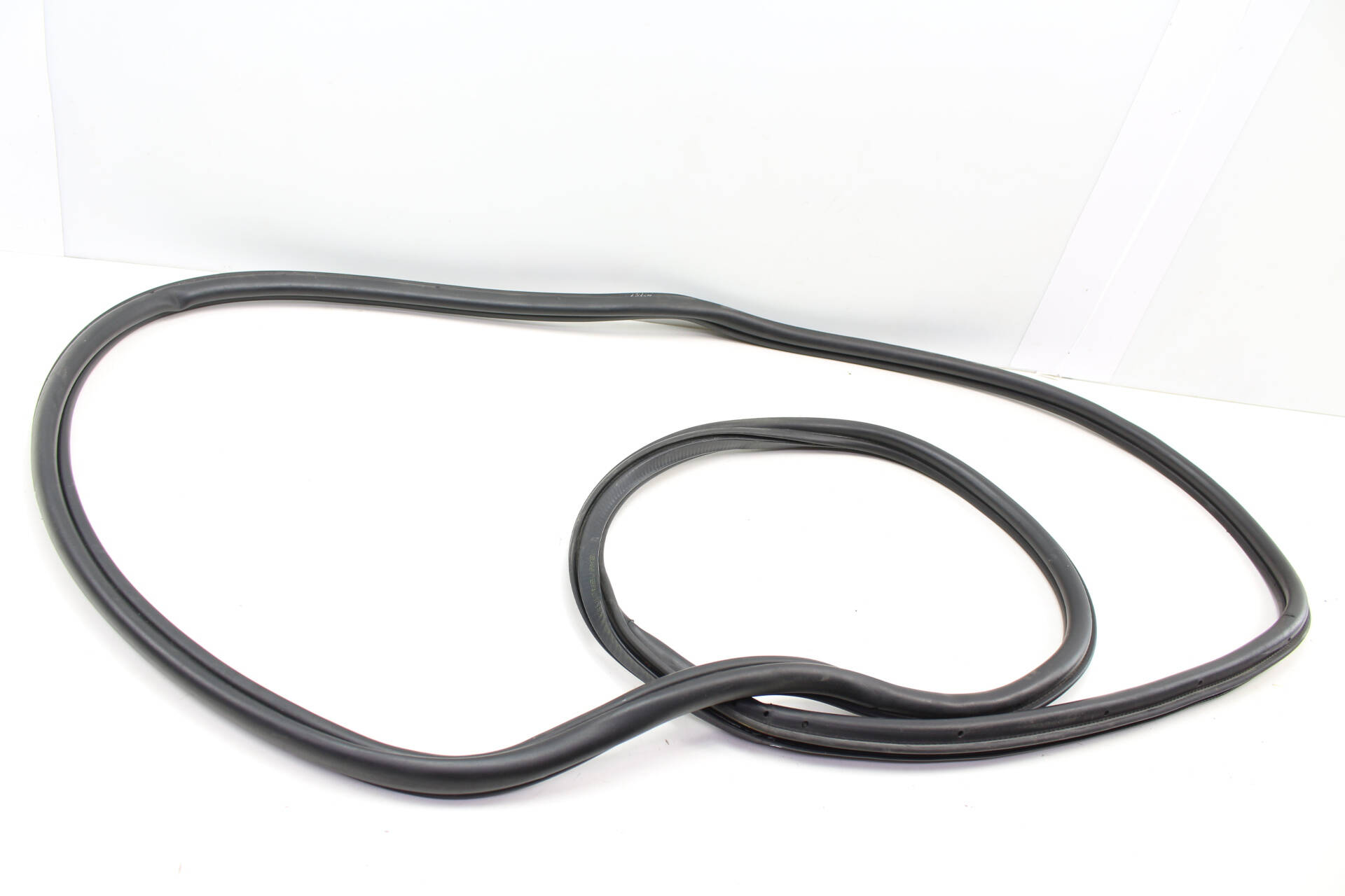 Trunk Hatch Weather Stripping / Seal 4L0827705E