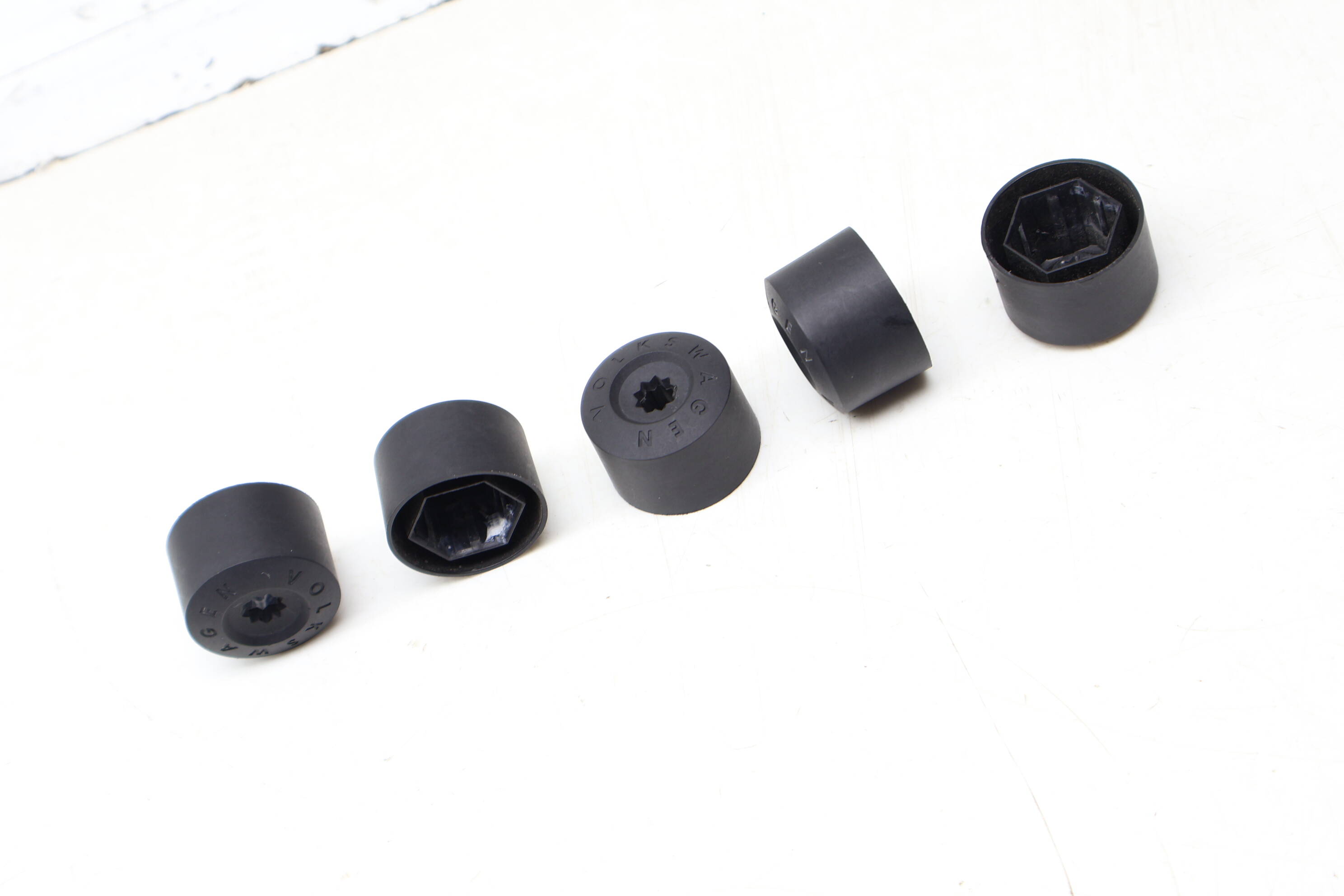 Lug Nut / Bolt Cover / Cap Set (5) 1K0601173