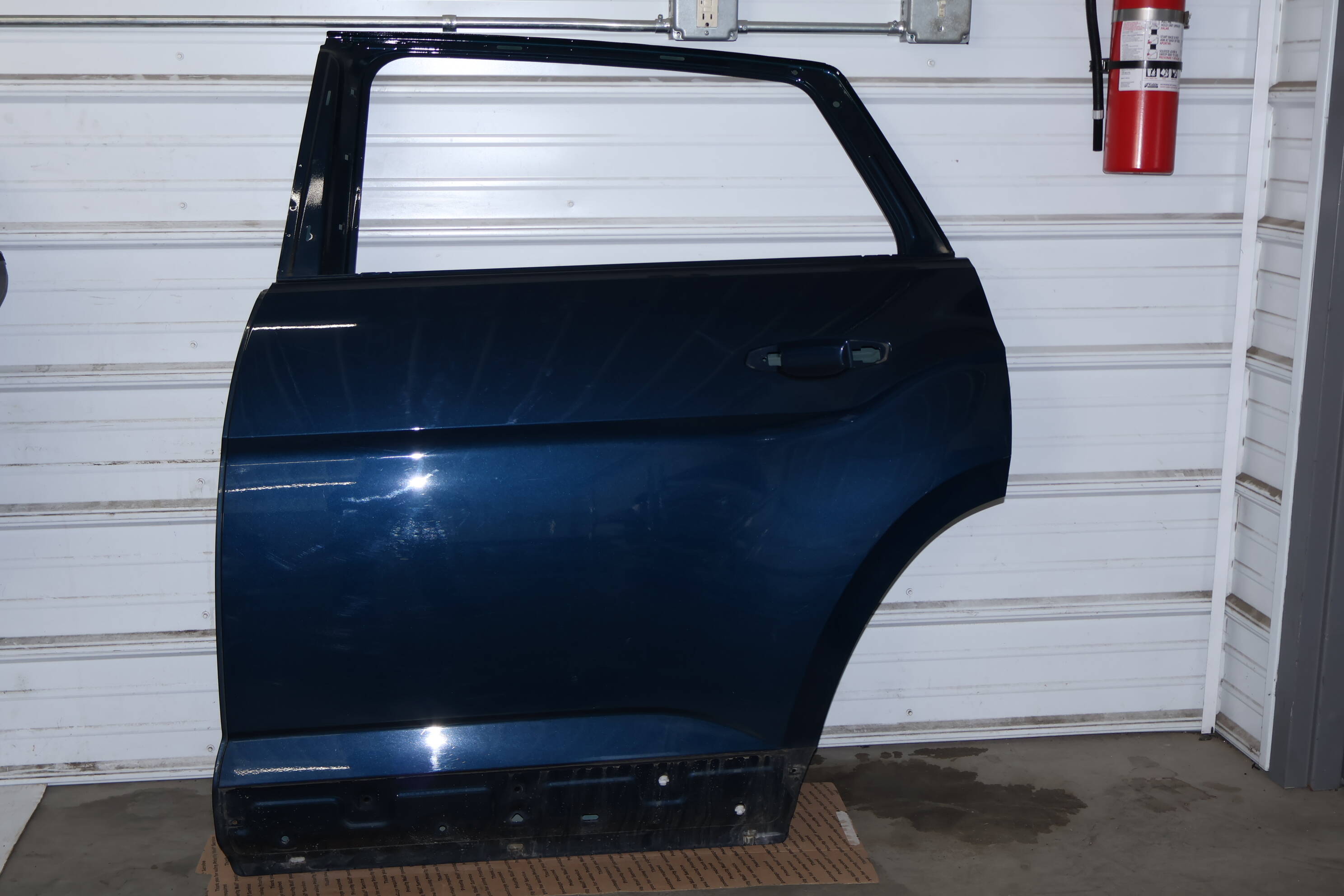 Door Shell / Skin / Frame 3CM833055