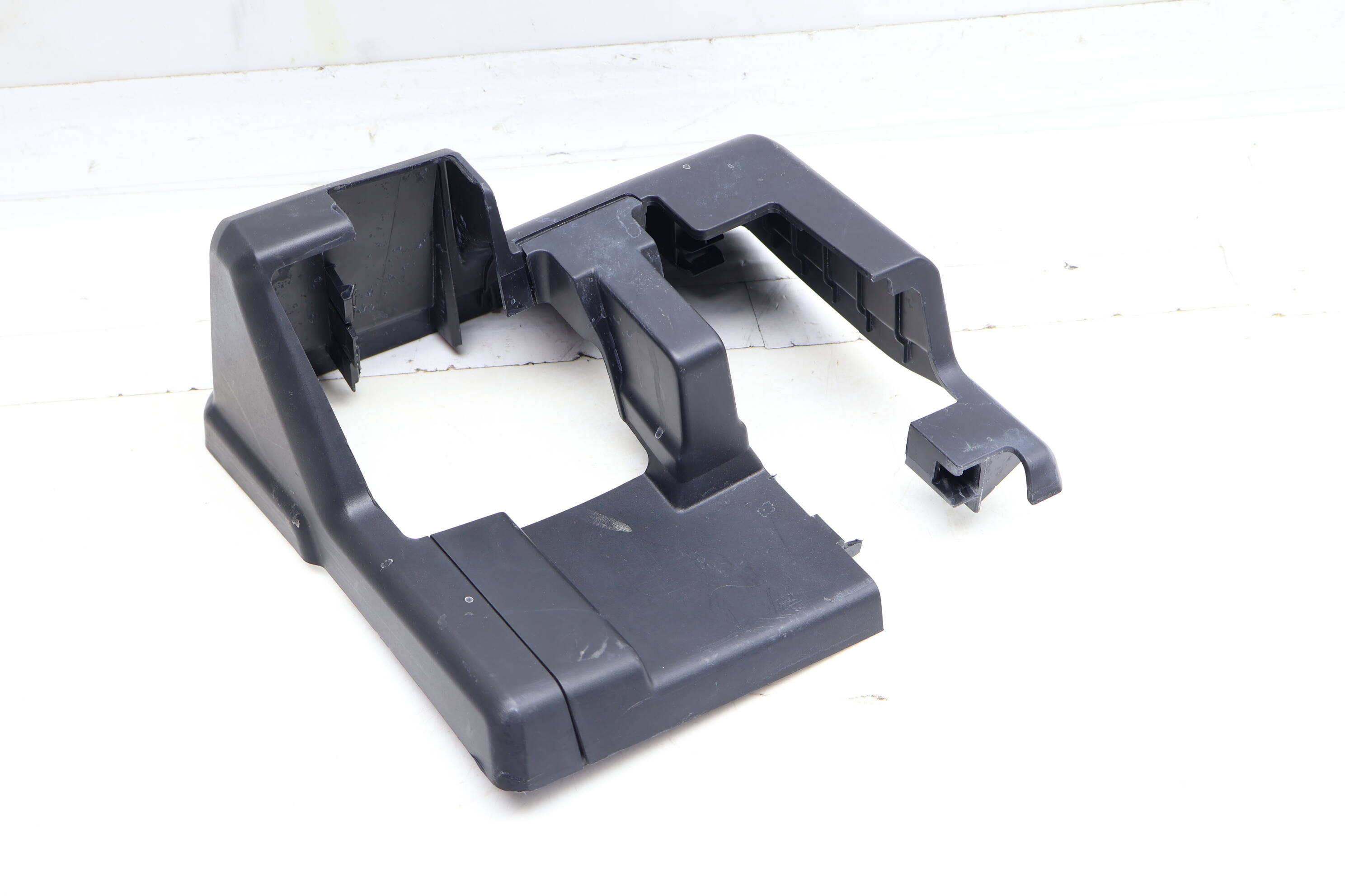 2Nd Row Inner Seat Rail Cover / Trim (Front) 4M0883689A
