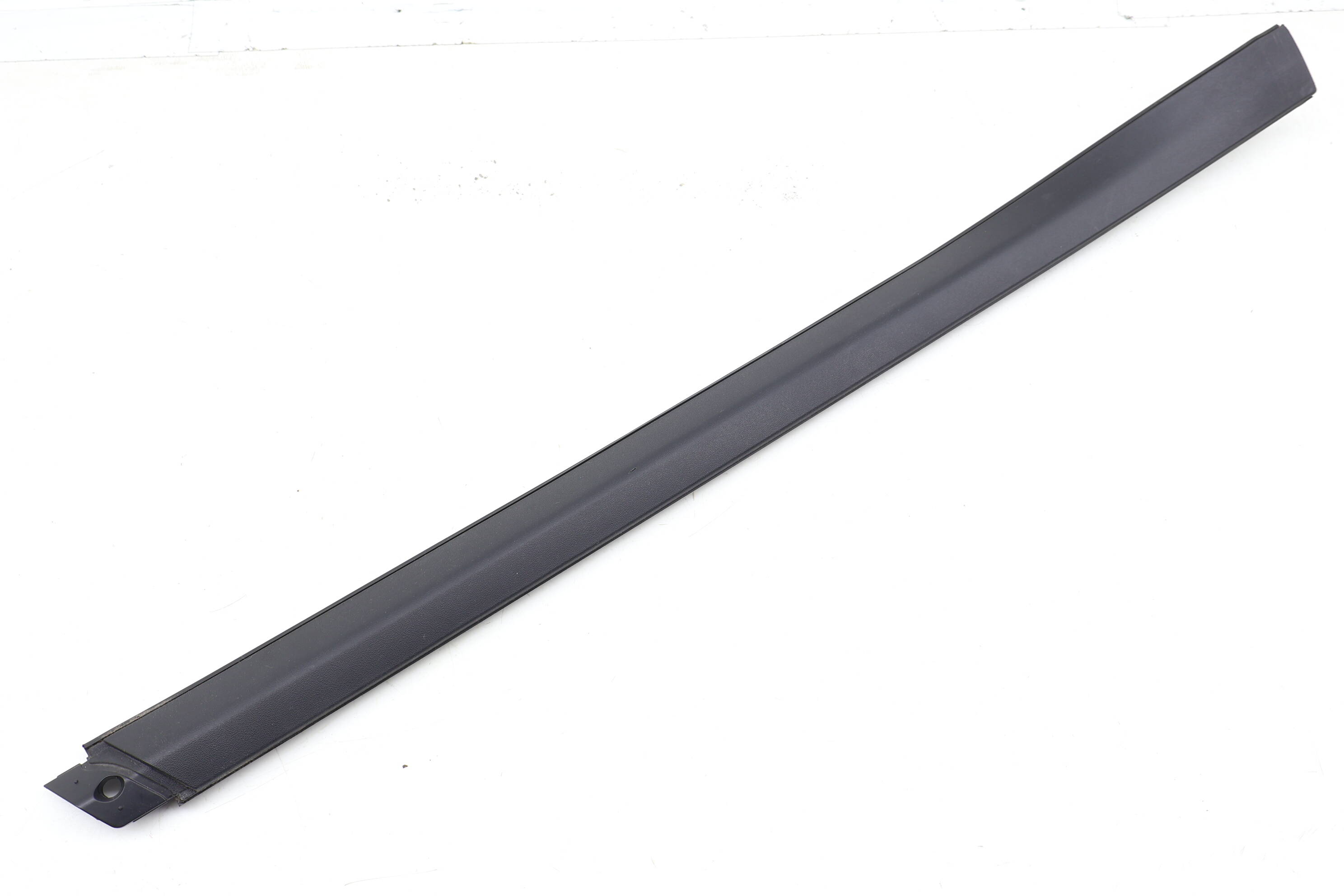 Door Sill / Scuff Panel Trim / Molding 9Y0853539