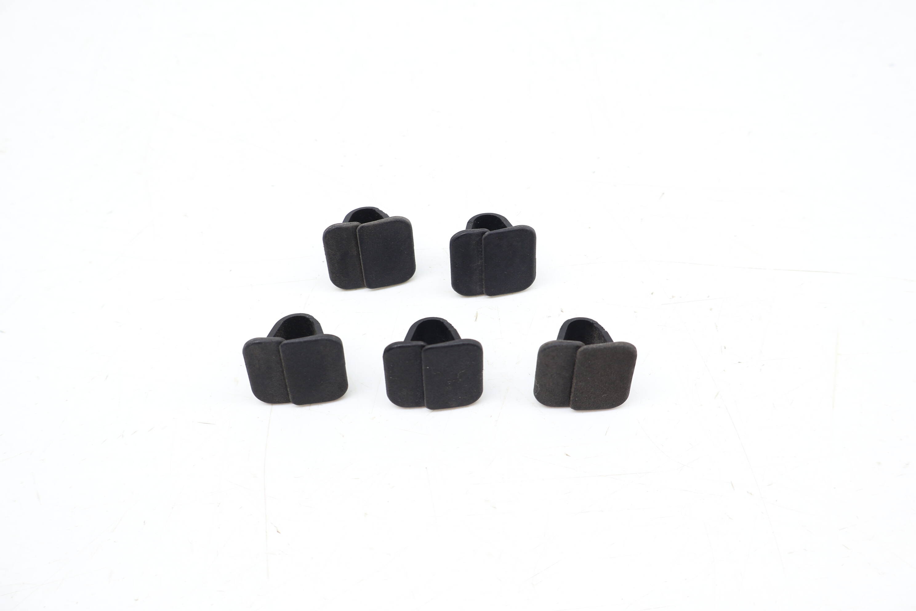 Hood Insulation / Sound Blanket Clip Set (5) 8E0863727A