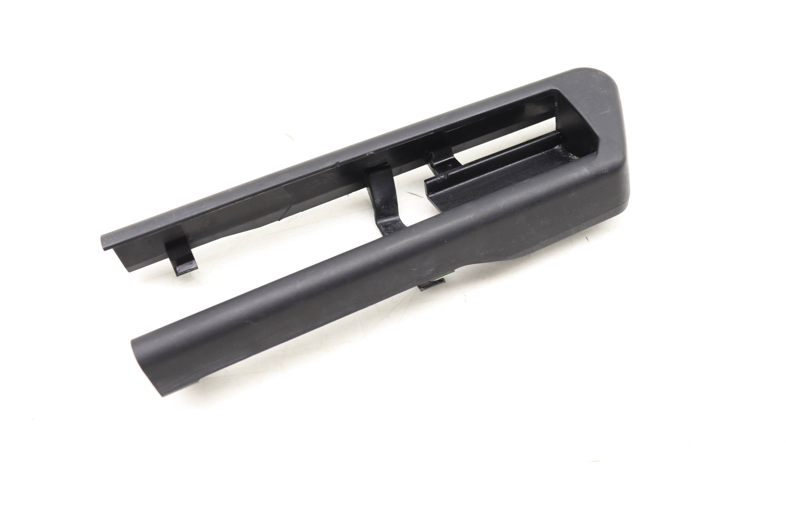 Seat&#x20;Rail&#x20;Trim&#x20;Cover&#x20;&#x28;Rear&#x20;Right&#x29;&#x20;52106981782