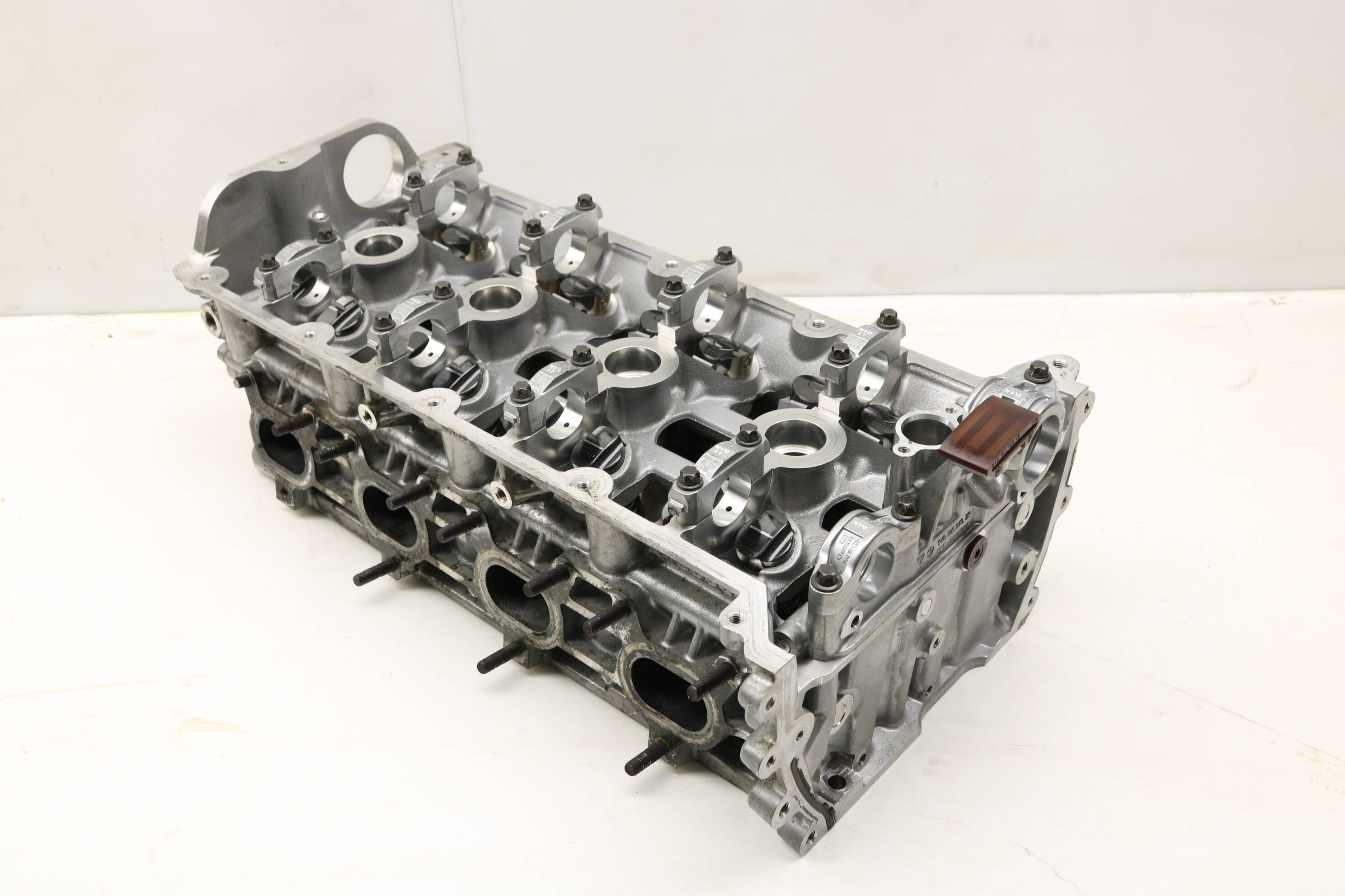 4.8L Engine Cylinder Head 94810401576