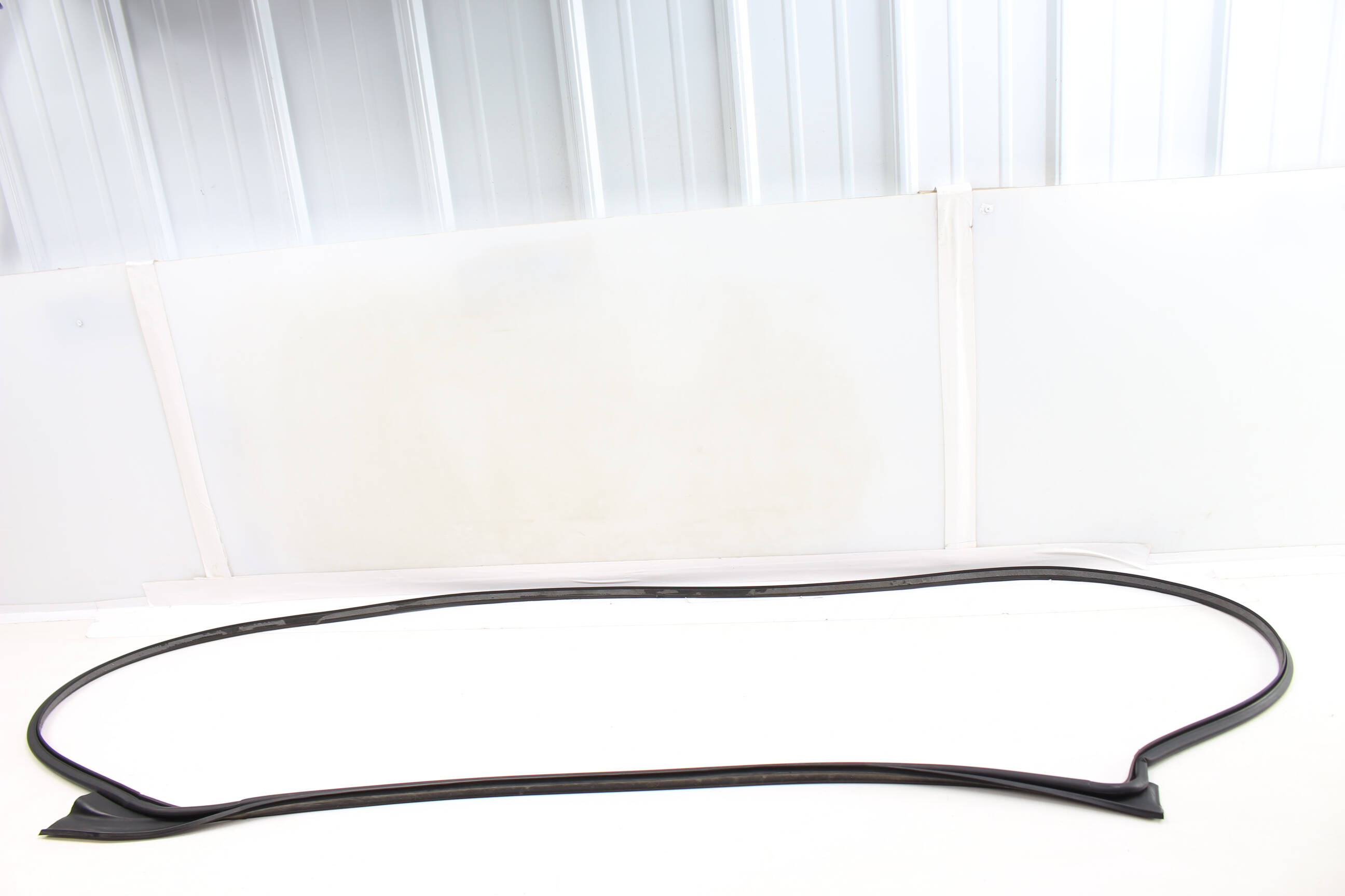 Outer Door Seal / Weather Stripping 4L0837911