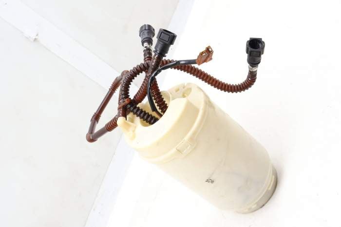 In-Tank Fuel Pump Assembly 7L0919087E 95562010301 main product photo