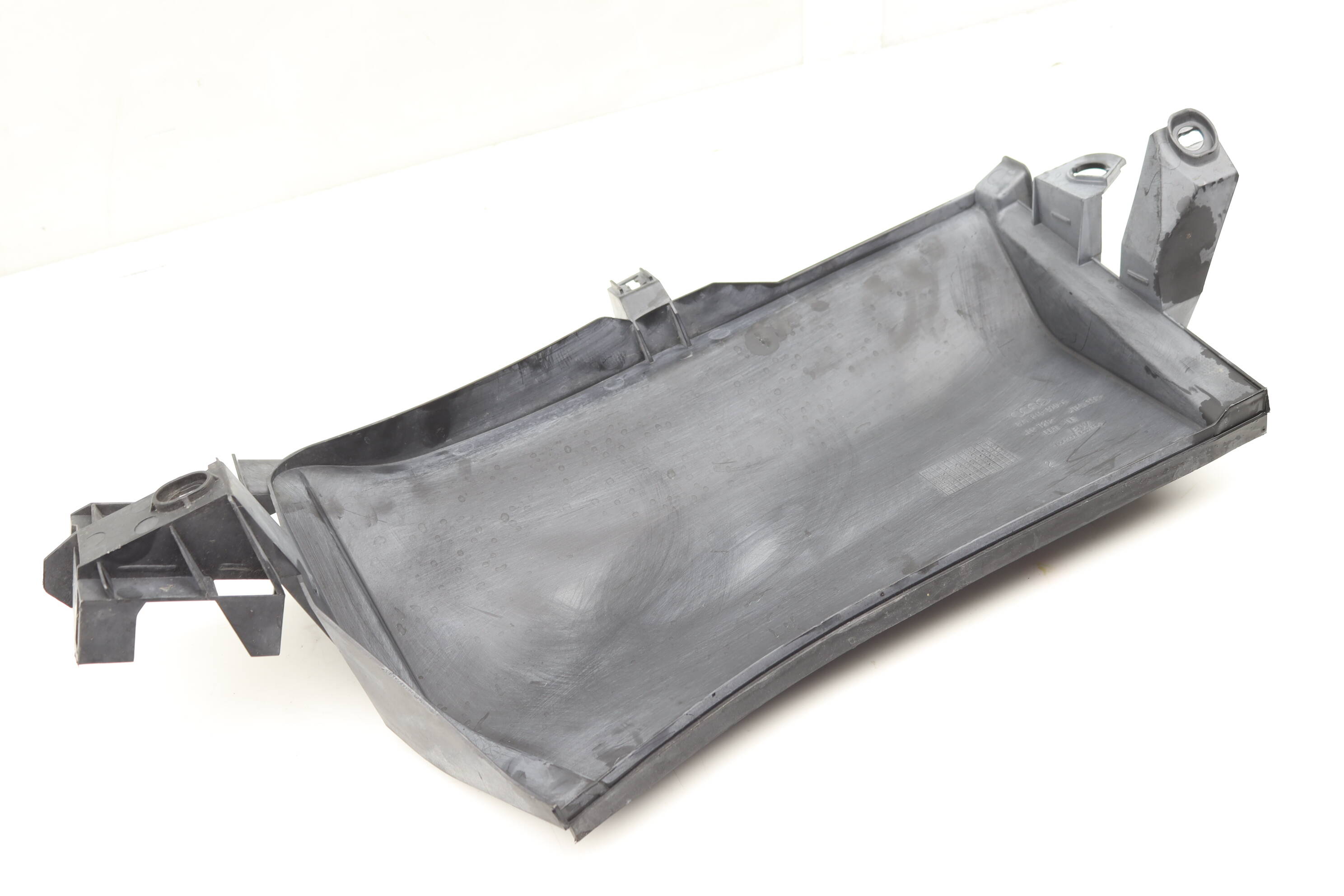 Rain Channel Cowl Cover 8V1819979A