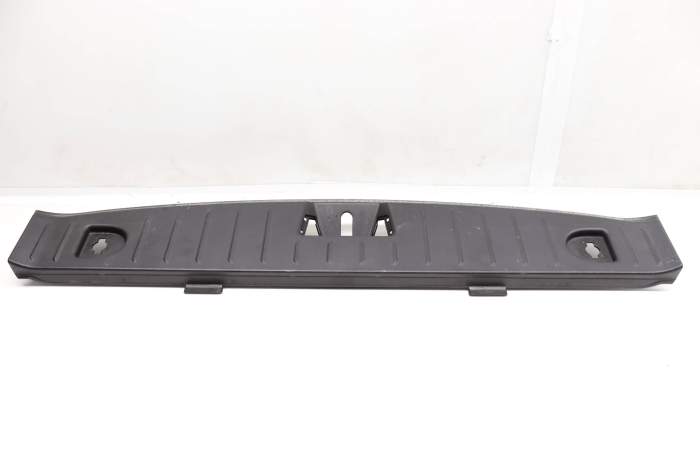 Hatch / Trunk Latch Trim Panel 51477272383 main product photo