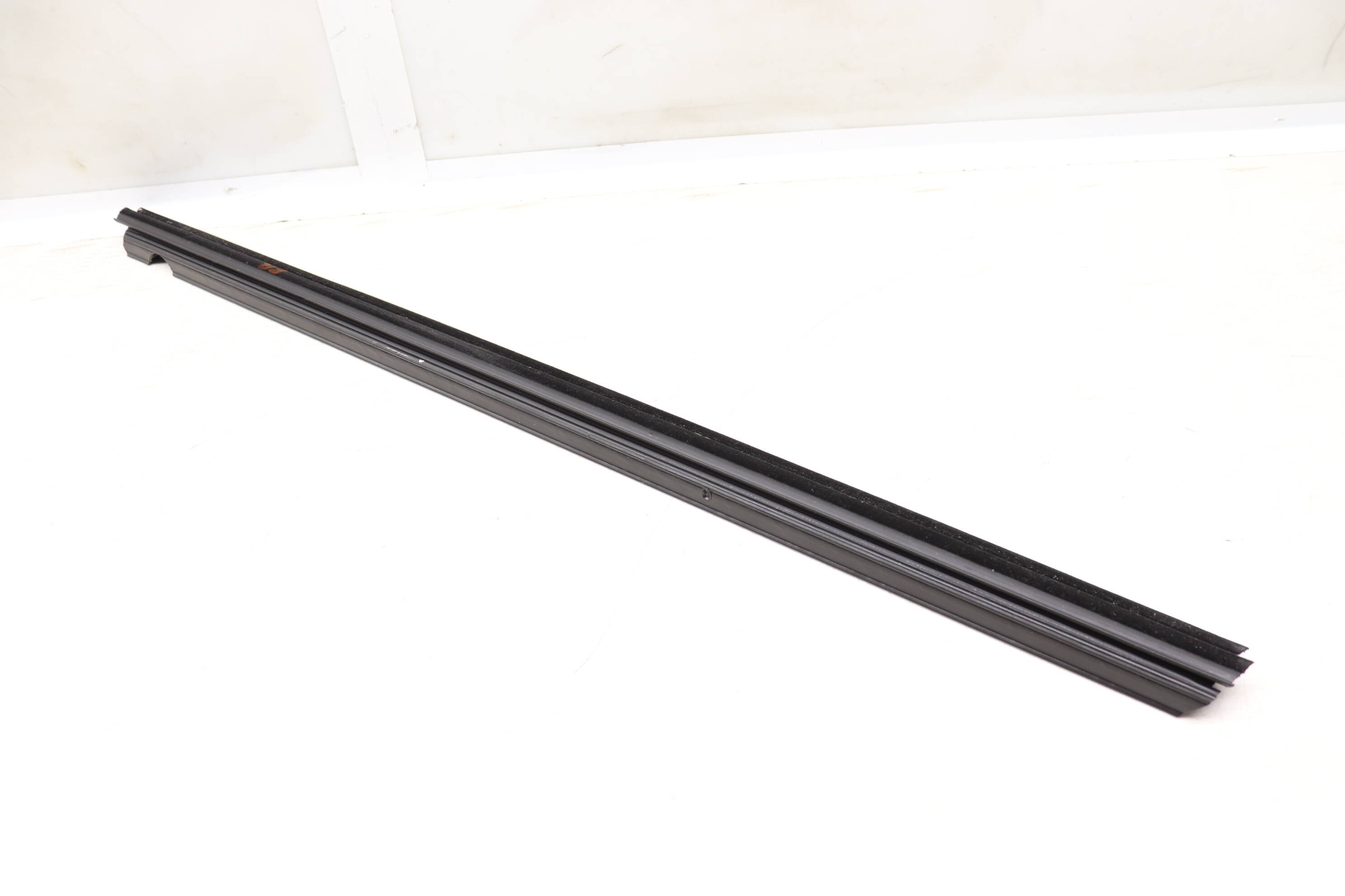 「数量限定 在庫処分セール」 Mercedes-Benz Door 2127251065 (Inner) Seal Slot Window / ドラゴンボールカード