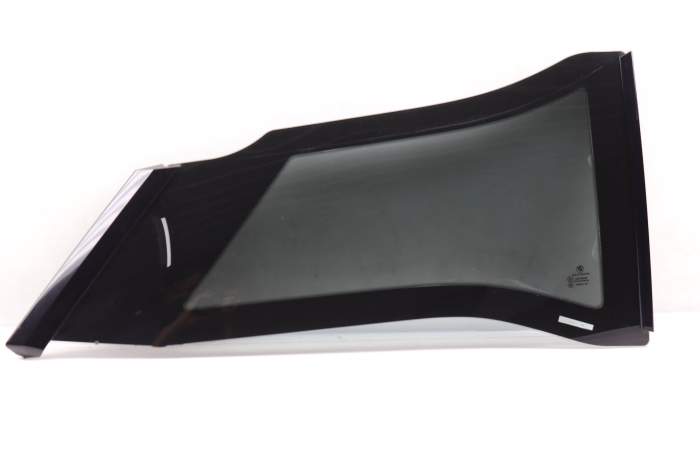 Side Quarter Window Glass 51357288190 main product photo
