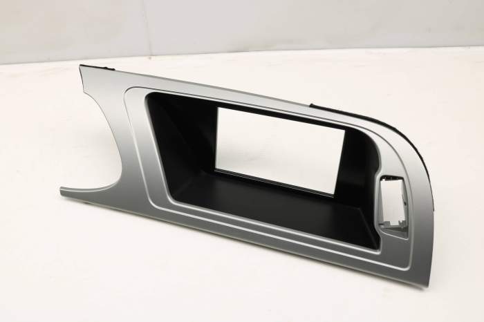 Center Dash Display Trim Bezel 8K1857186G main product photo