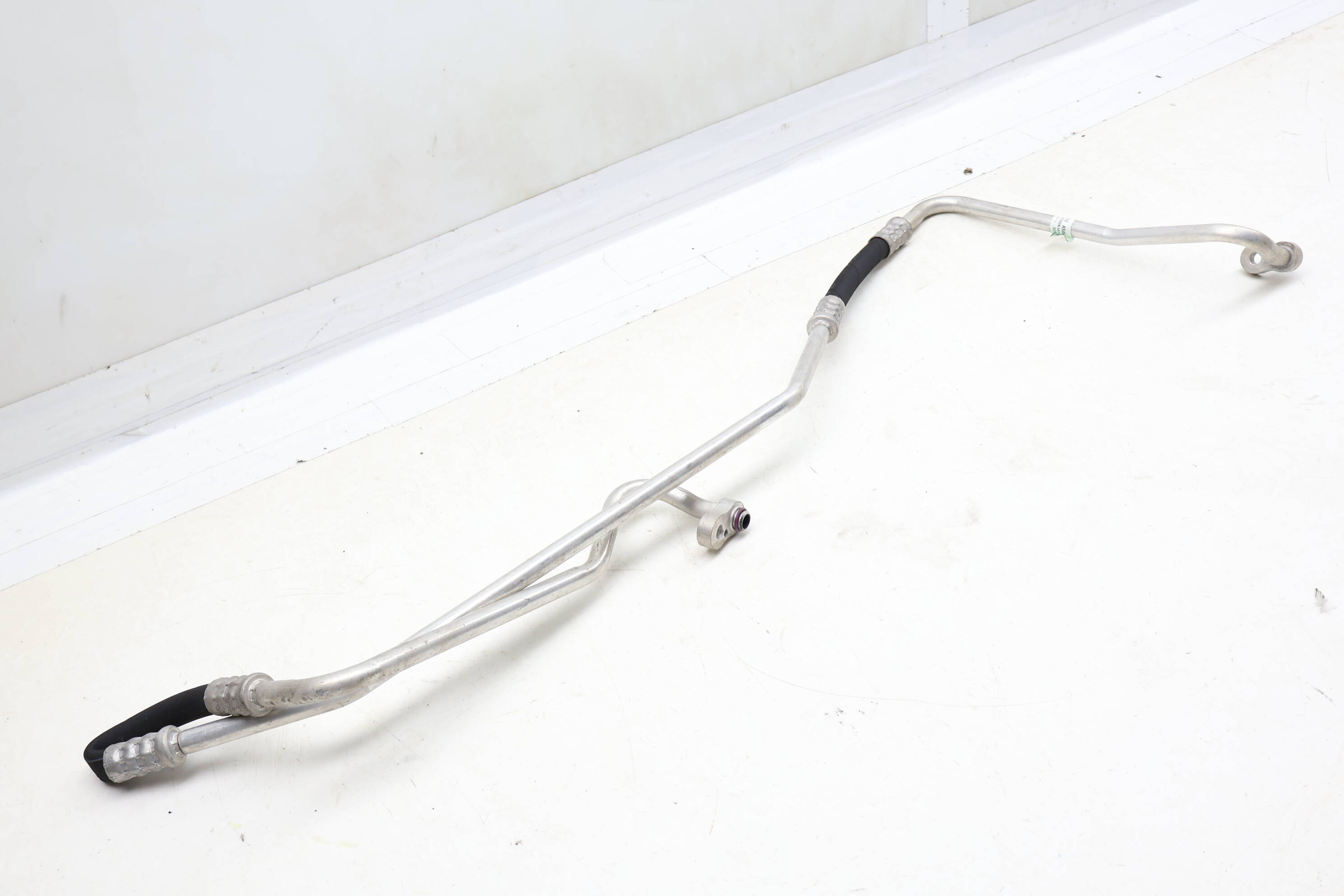 Ac Pressure Pipe / Line / Hose 99757310302