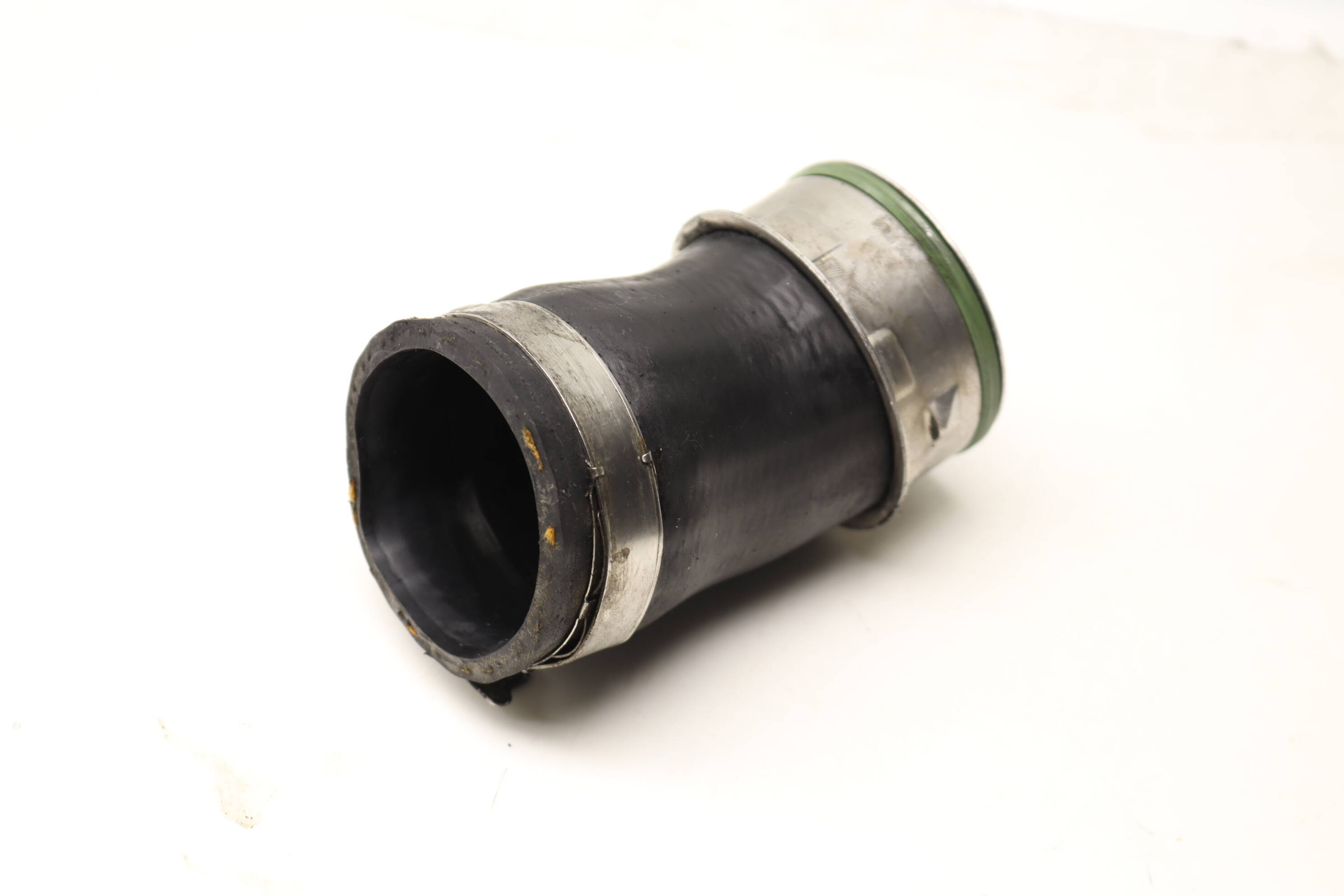 Turbo&#x20;Intercooler&#x20;Hose&#x20;&#x2F;&#x20;Tube&#x20;1K0145828AC