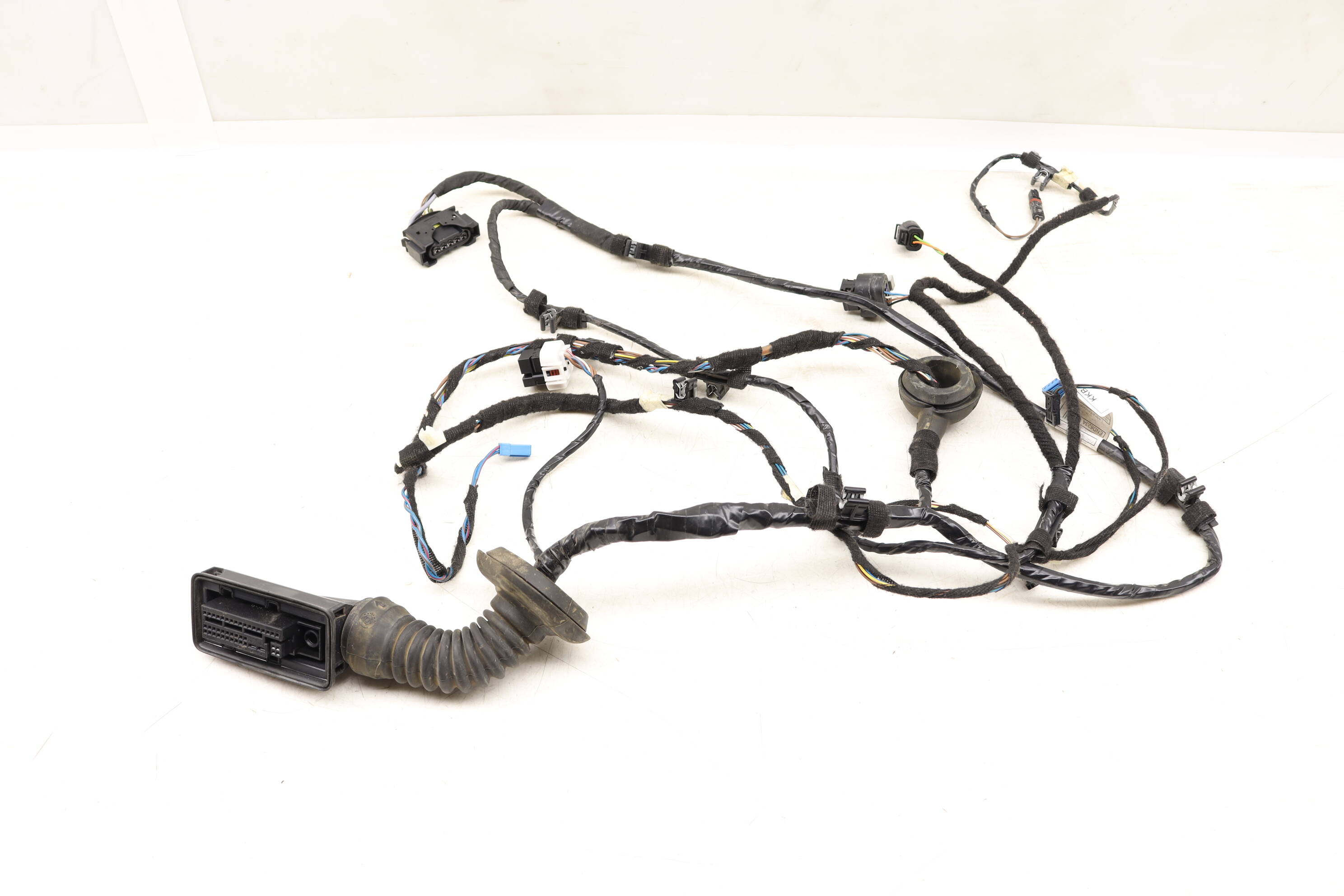 mh_. BMW Front Right Door Wiring Harness (i3) 61129349897