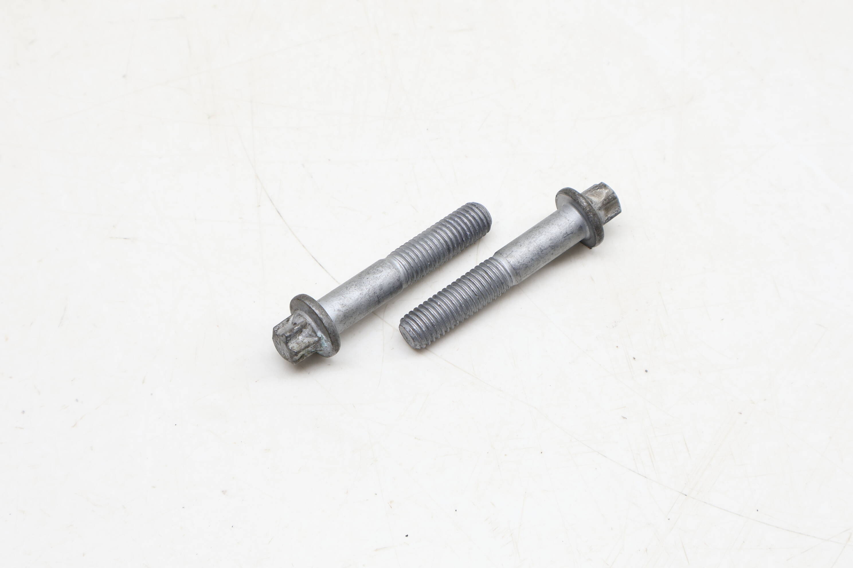Torx&#x20;Screw&#x20;&#x2F;&#x20;Bolt&#x20;Set&#x20;&#x28;2&#x29;&#x20;23001222888