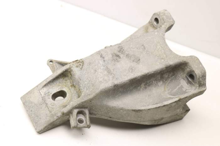 Engine Motor Mount Bracket 22116780143 main product photo