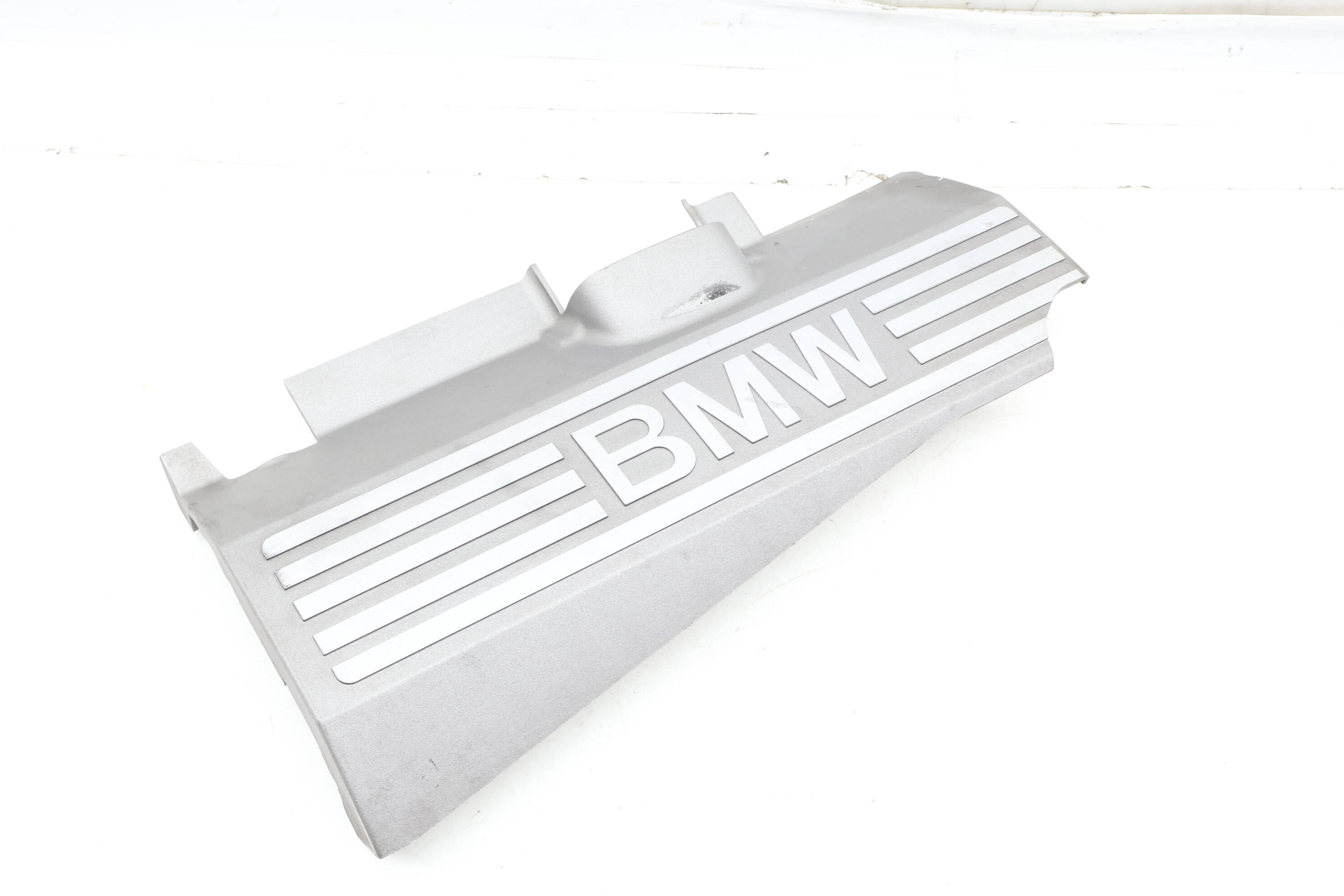 Engine Valve / Cylinder Head Cover 11127508778