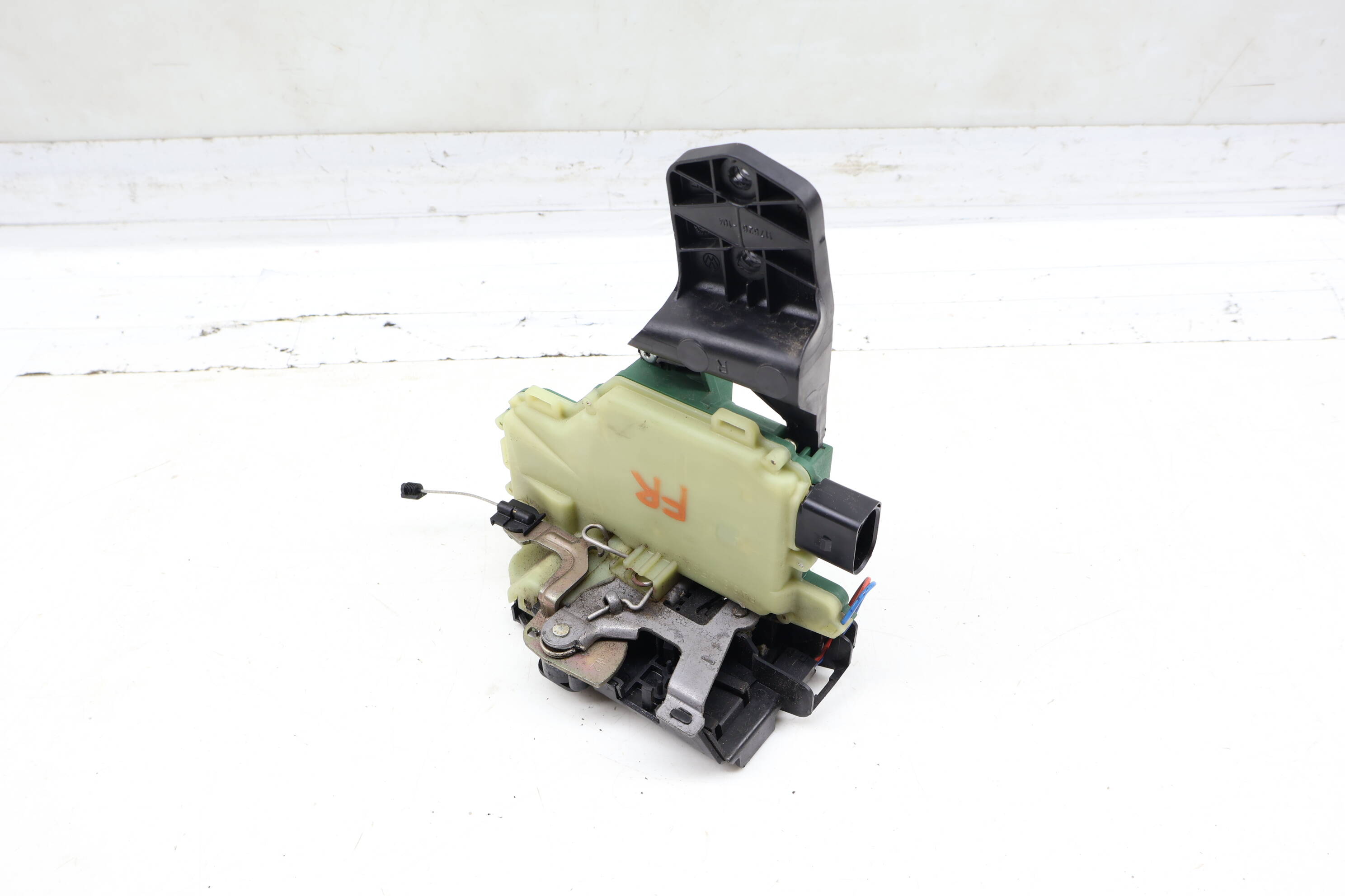 Door Latch / Lock Actuator 3B1837016CF