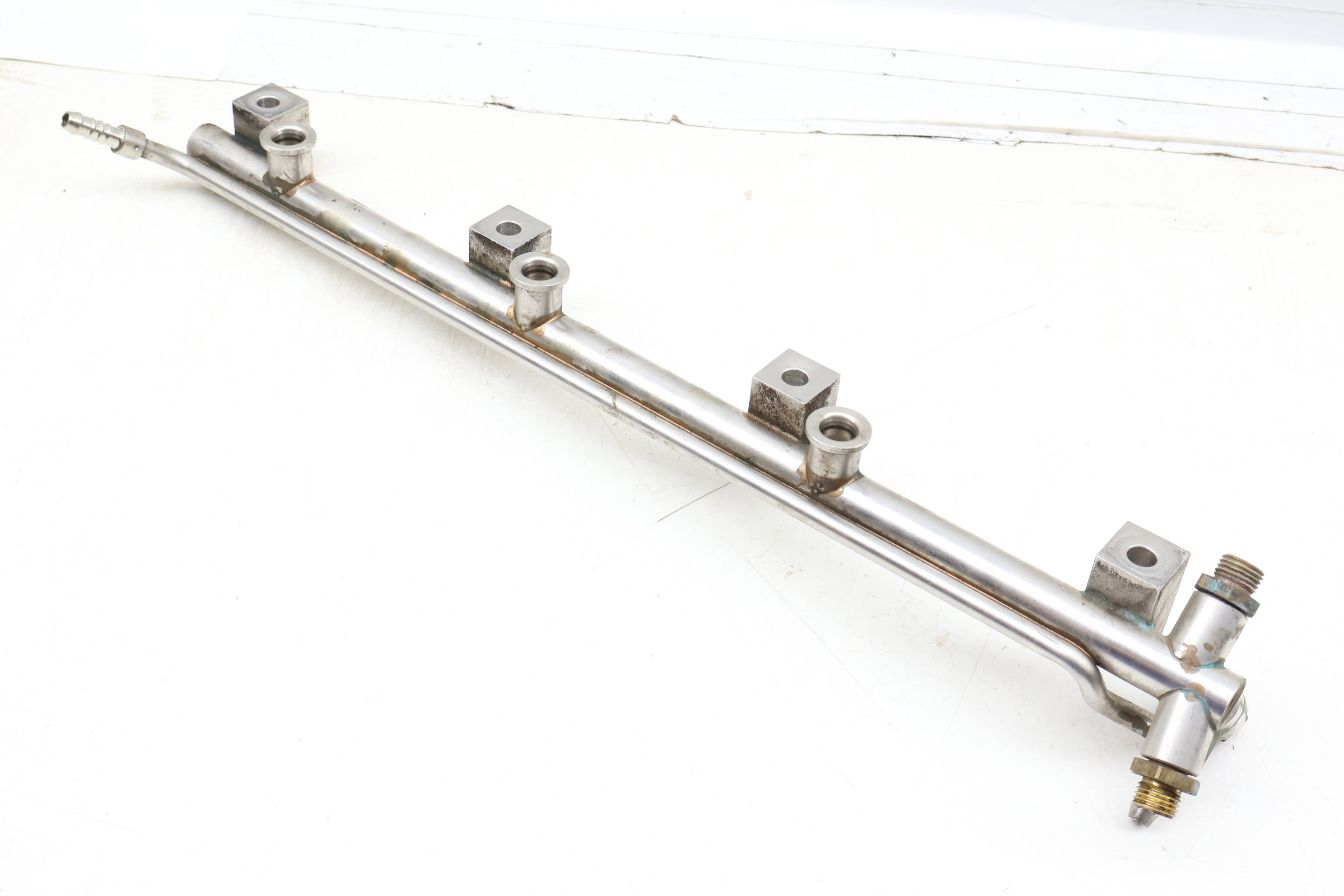 Fuel Rail 03H133316M