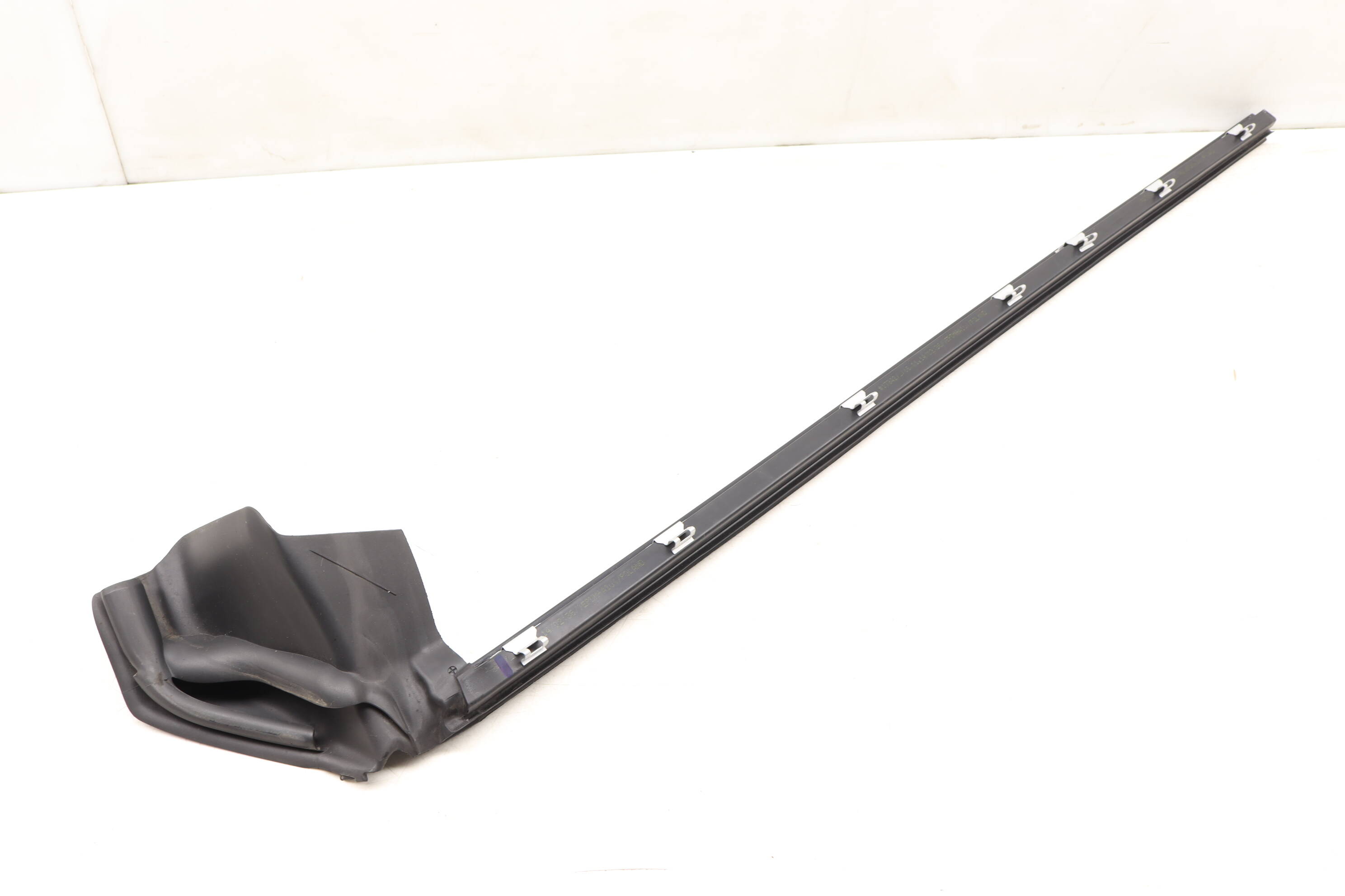高評価の贈り物 BMW 51337267906 Seal Window / Door Inner Right Front 口紅